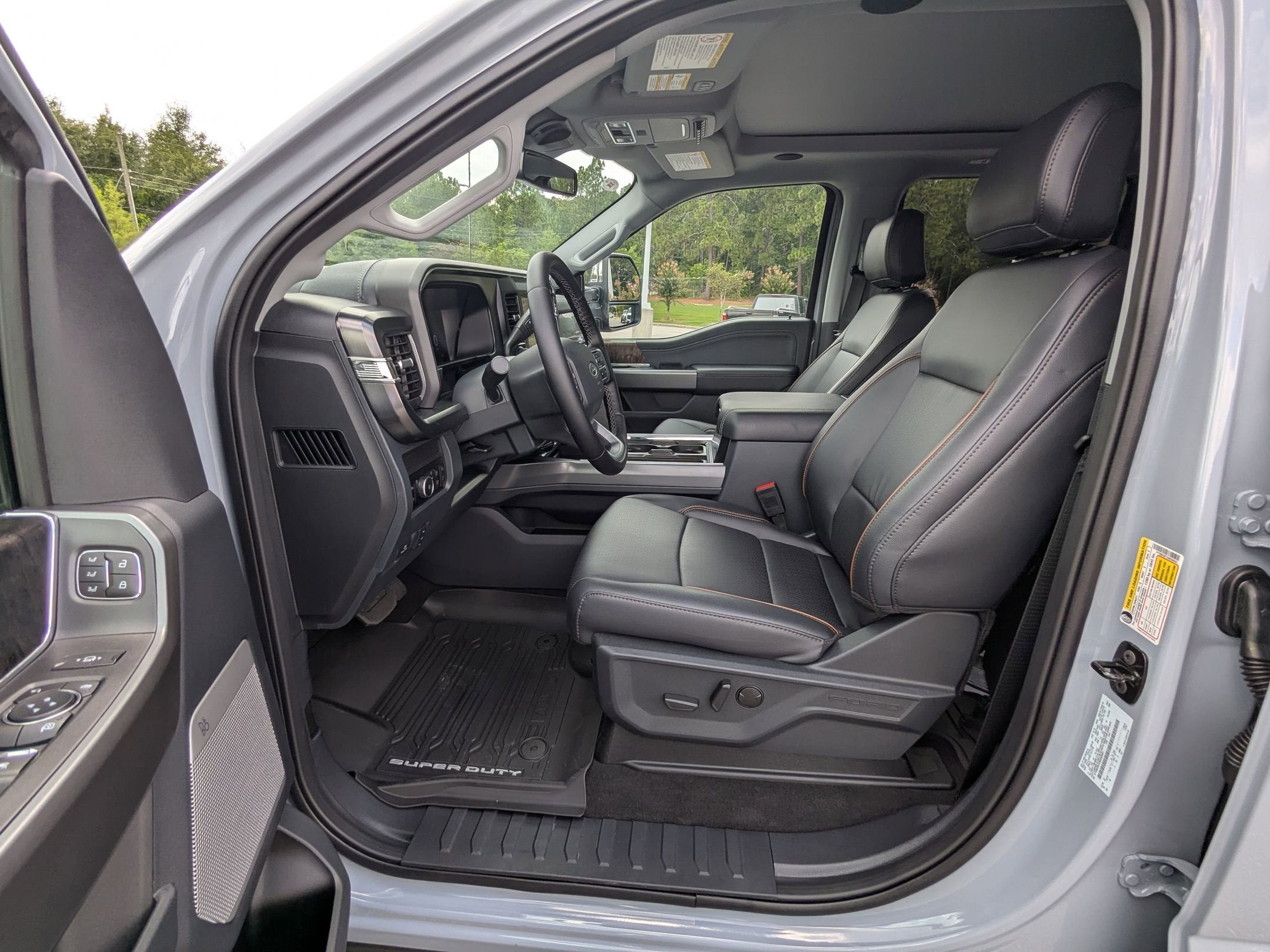 2025 Ford Super Duty F-250 SRW LARIAT