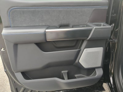 2027 Ford Super Duty F-350 SRW Platinum