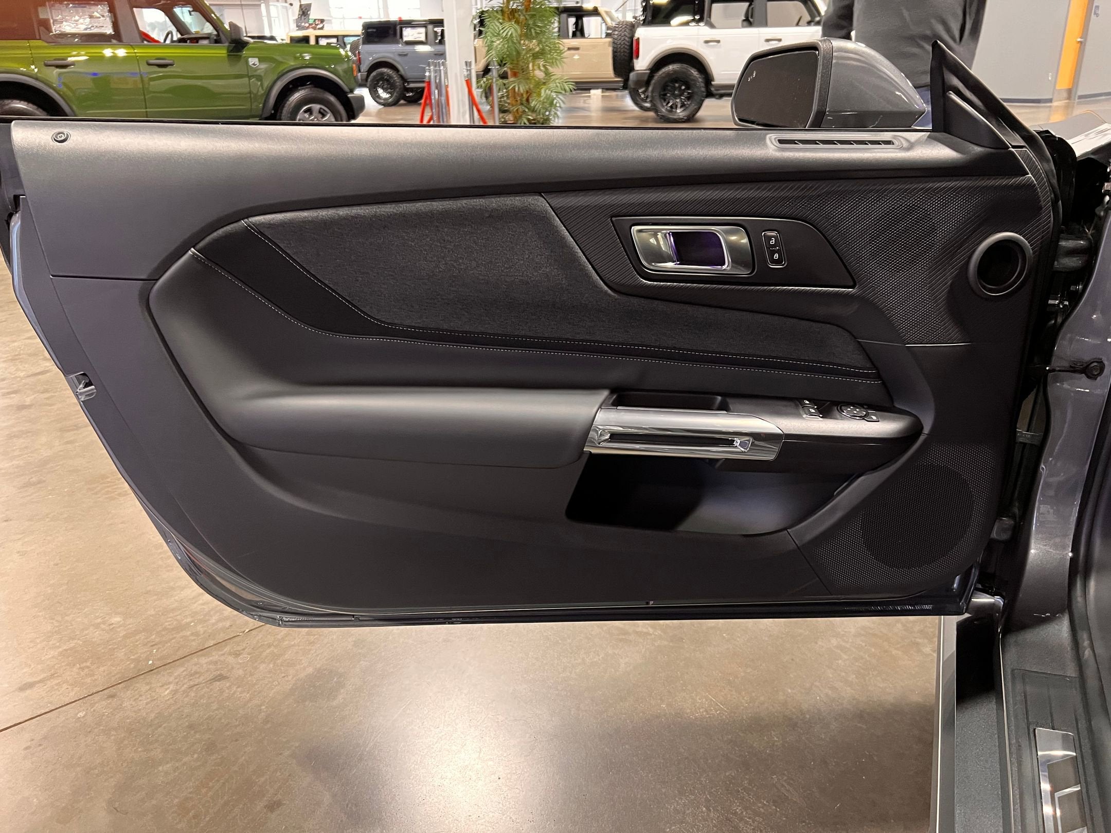 2025 Ford Mustang GT Saleen White Label