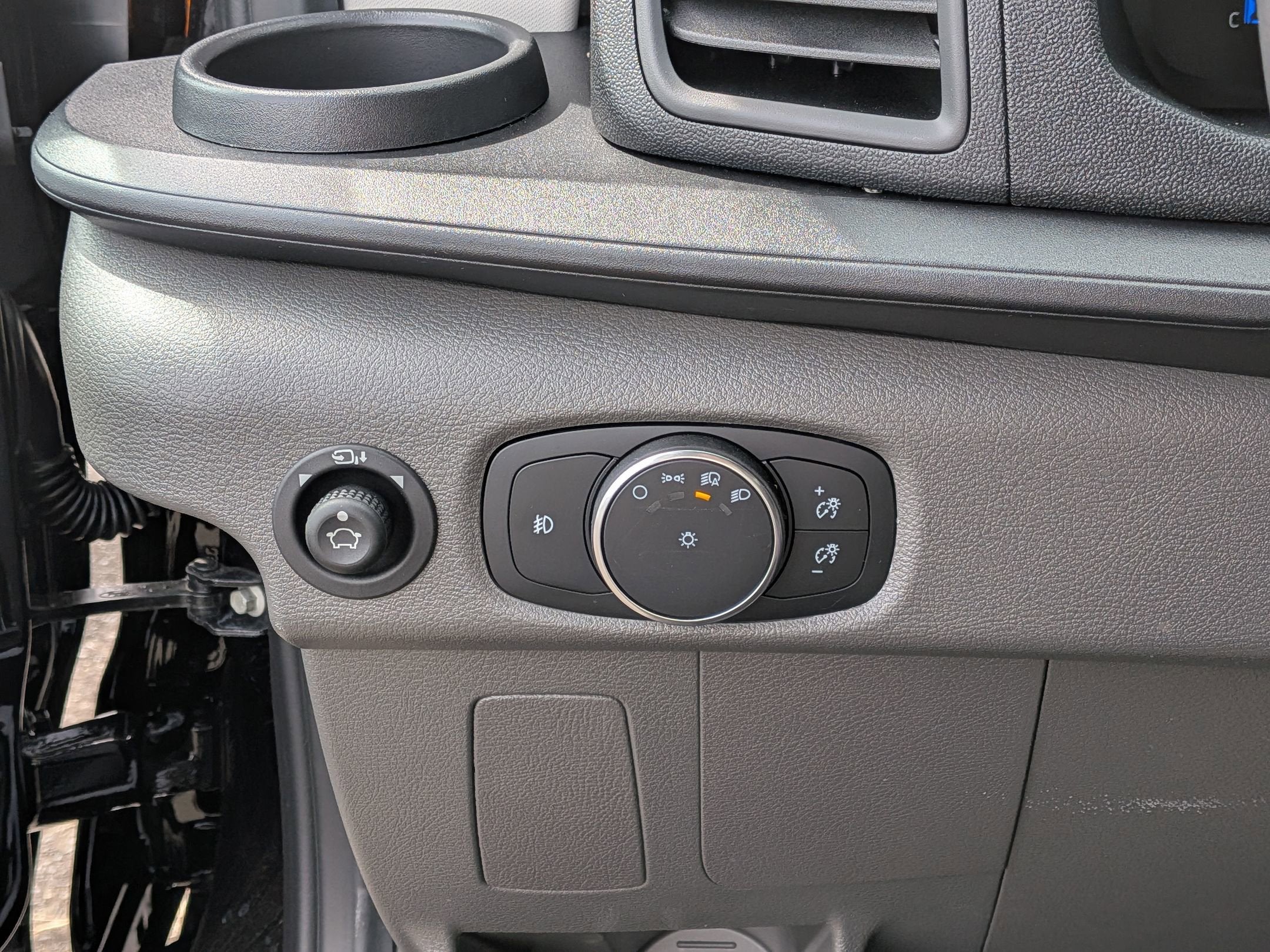 2026 Ford Transit Passenger Wagon XLT