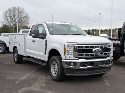 2025 Ford Super Duty F-350 SRW Reading Body XL