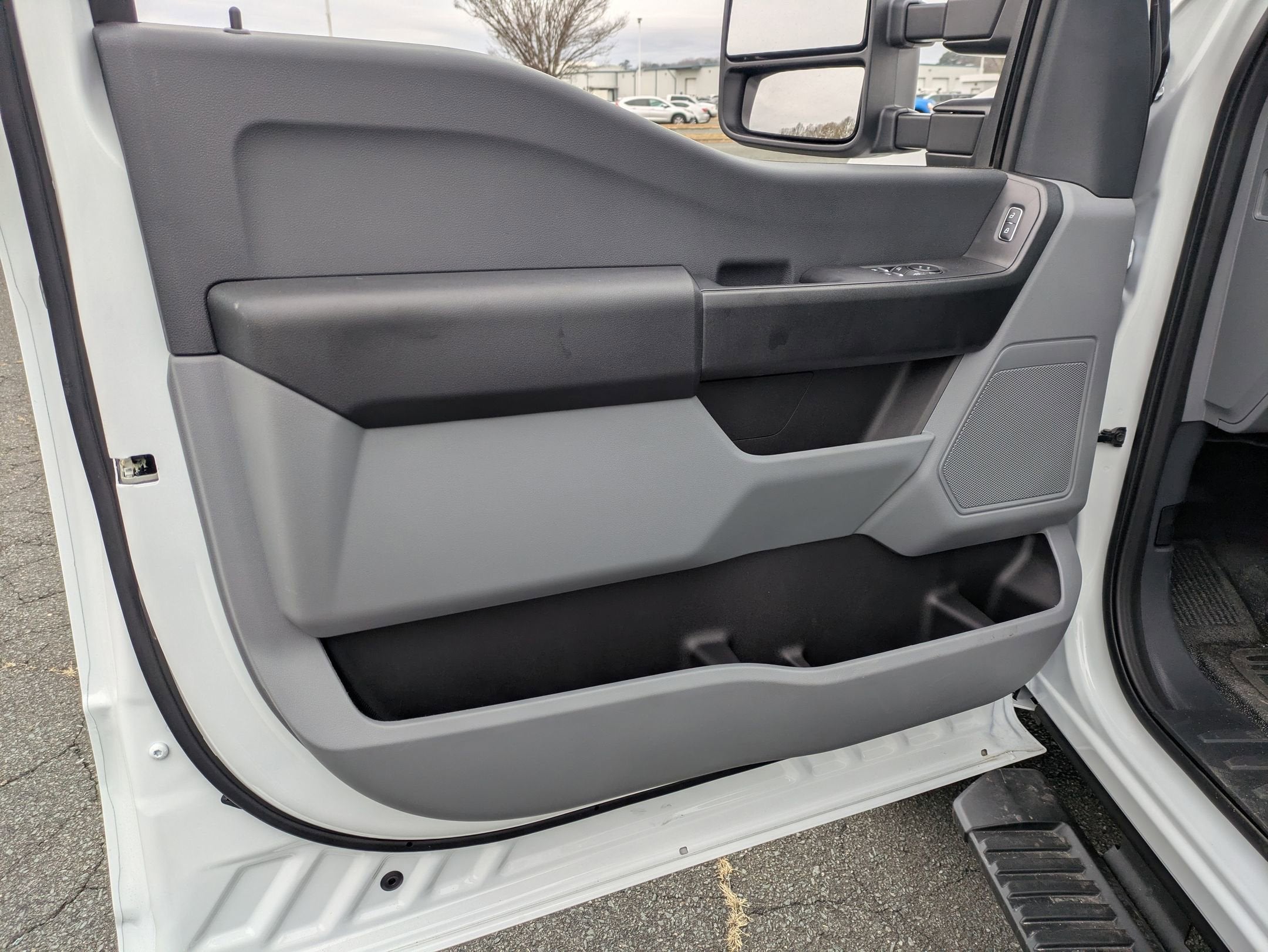 2025 Ford Super Duty F-350 SRW XL