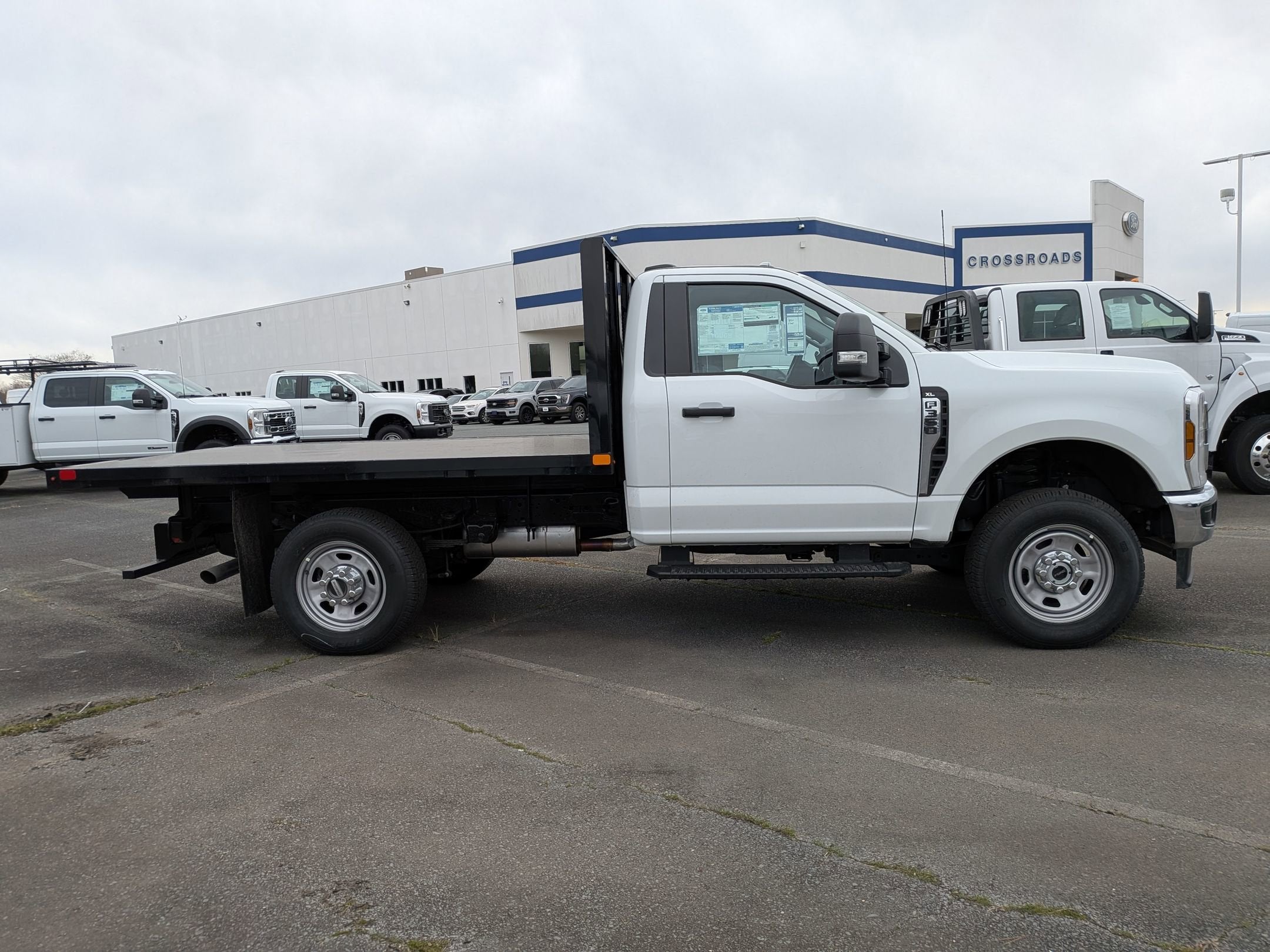 2025 Ford Super Duty F-350 SRW XL