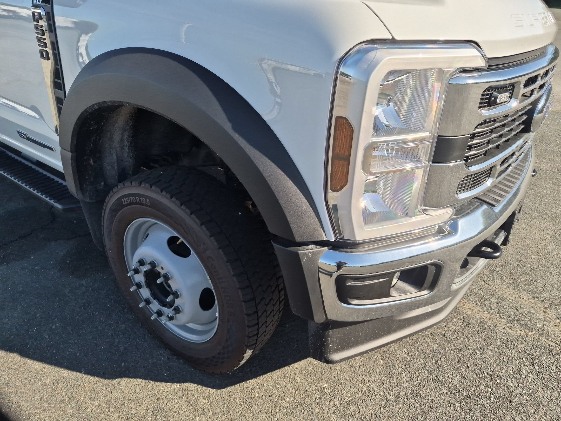 2026 Ford Super Duty F-550 DRW XLT