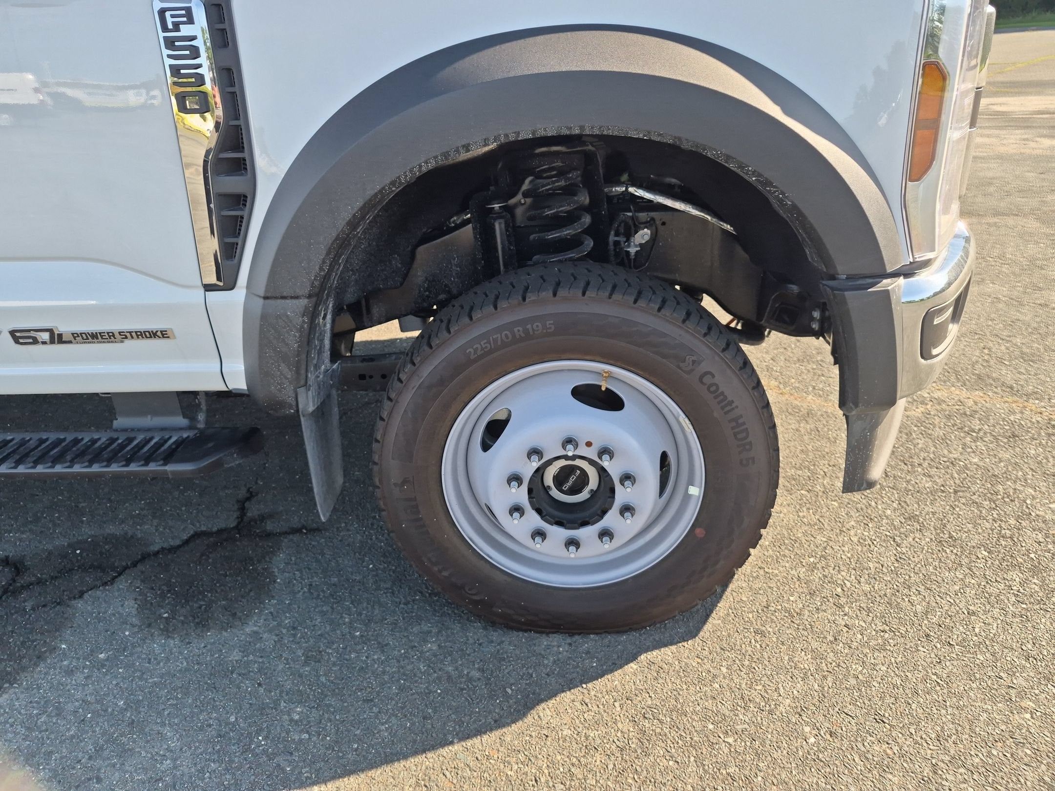 2026 Ford Super Duty F-550 DRW XLT