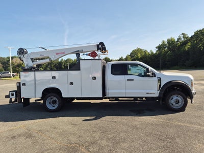 2026 Ford Super Duty F-550 DRW XLT