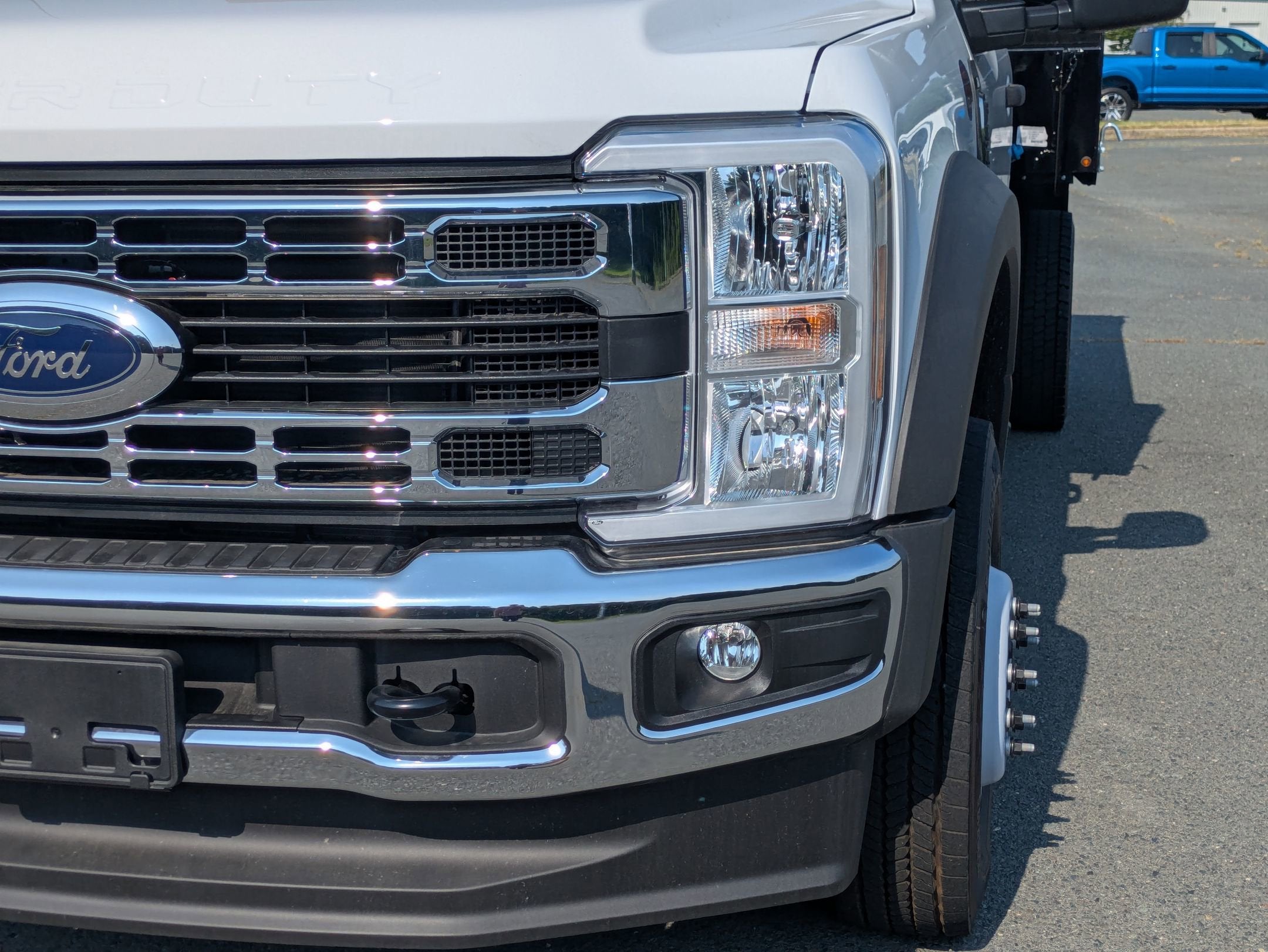 2025 Ford Super Duty F-550 DRW XL