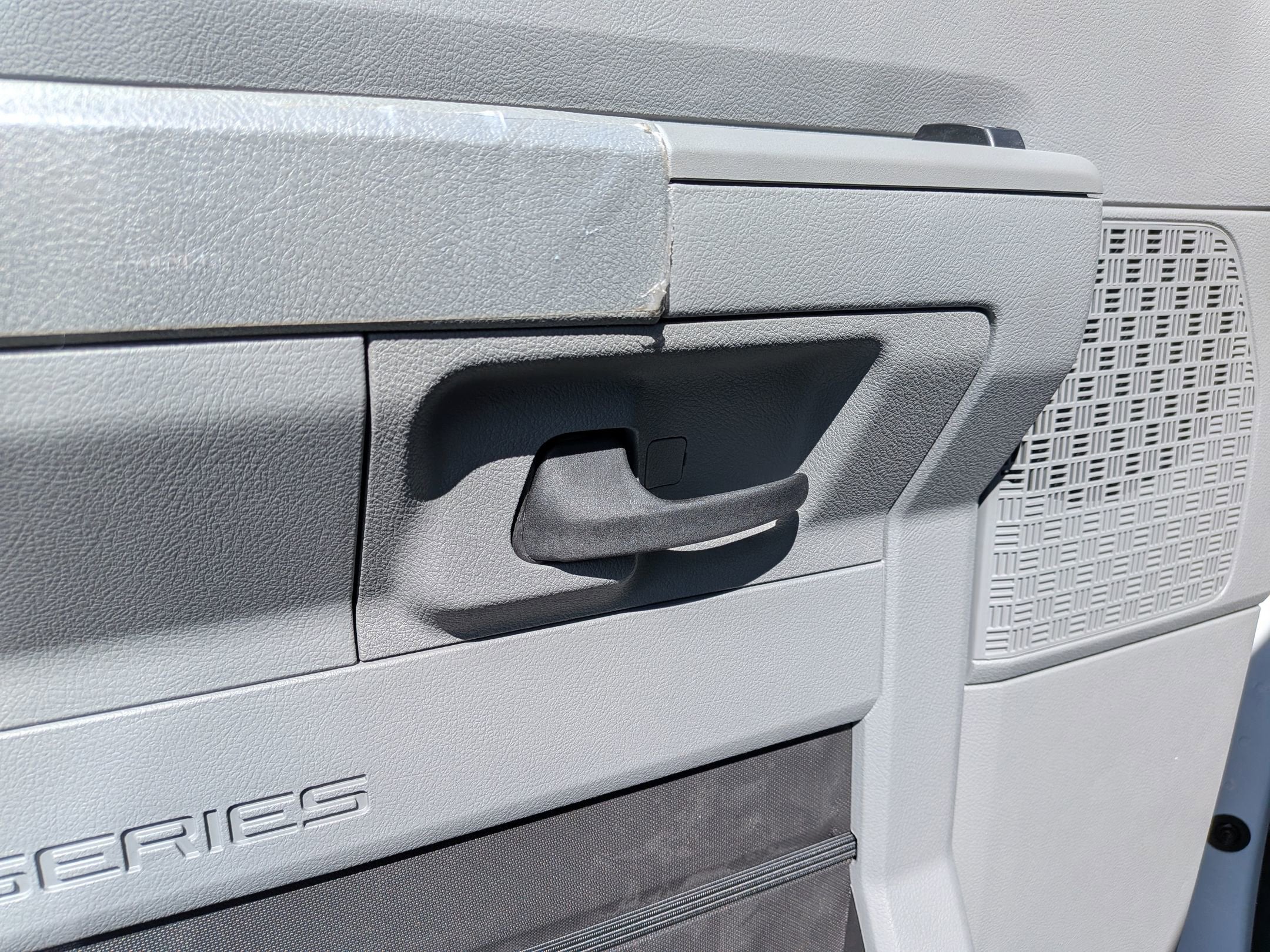 2027 Ford E-Series Cutaway Base