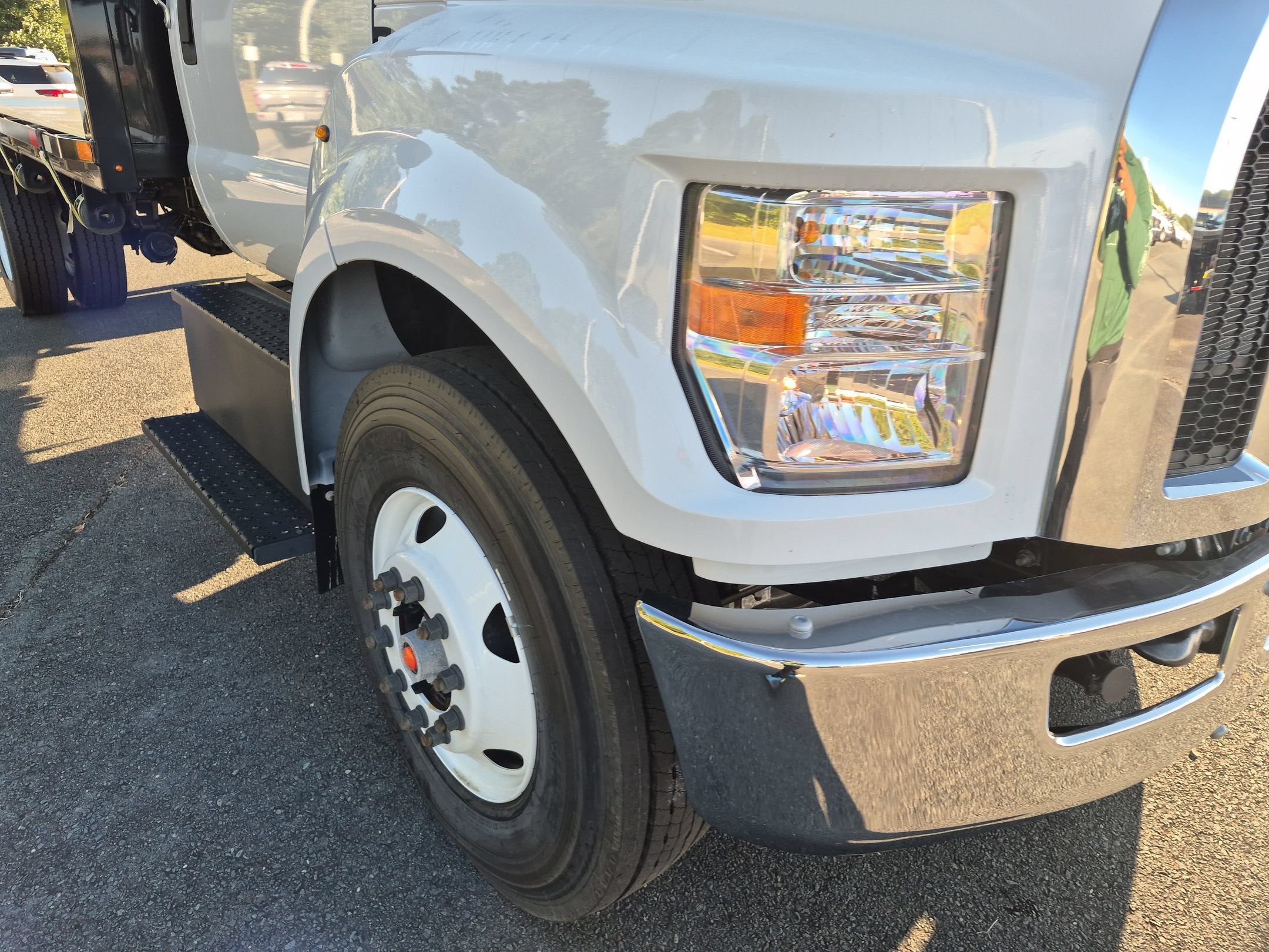 2027 Ford F-750SD Base