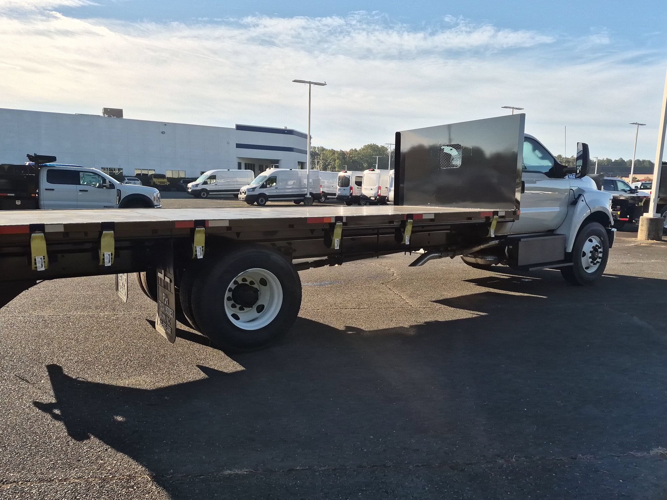 2027 Ford F-750SD Base