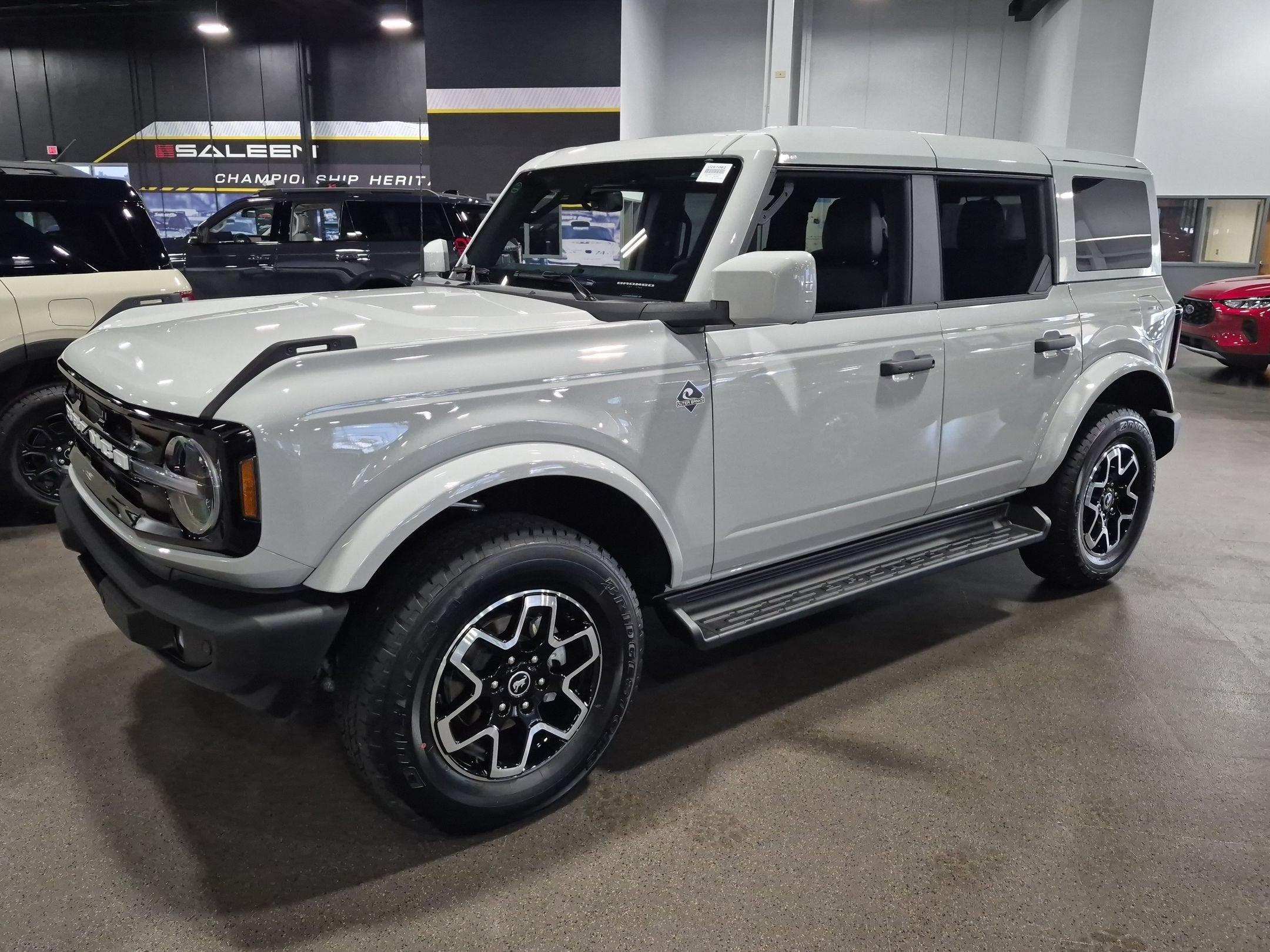 2026 Ford Bronco Outer Banks