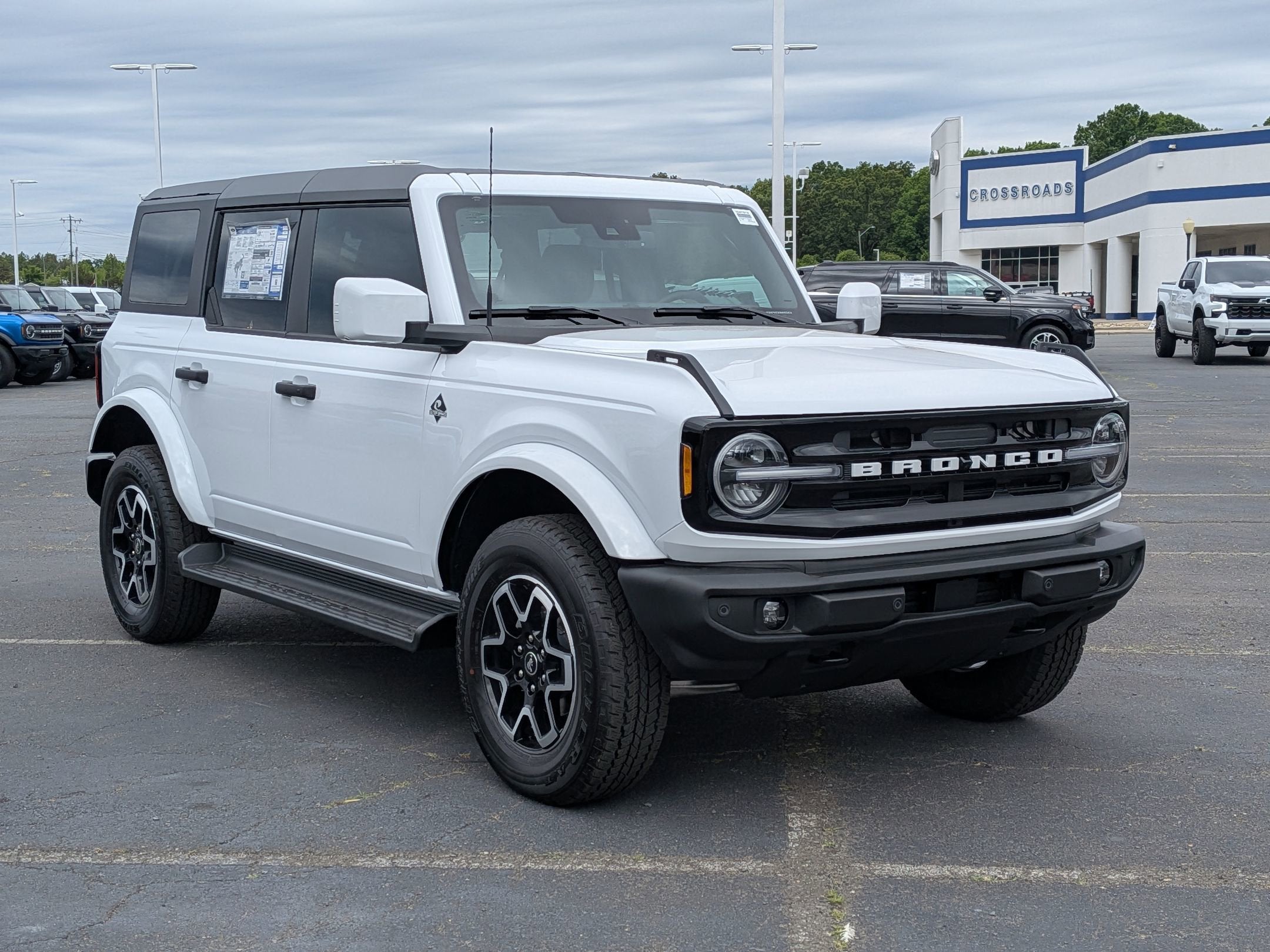 2026 Ford Bronco Outer Banks