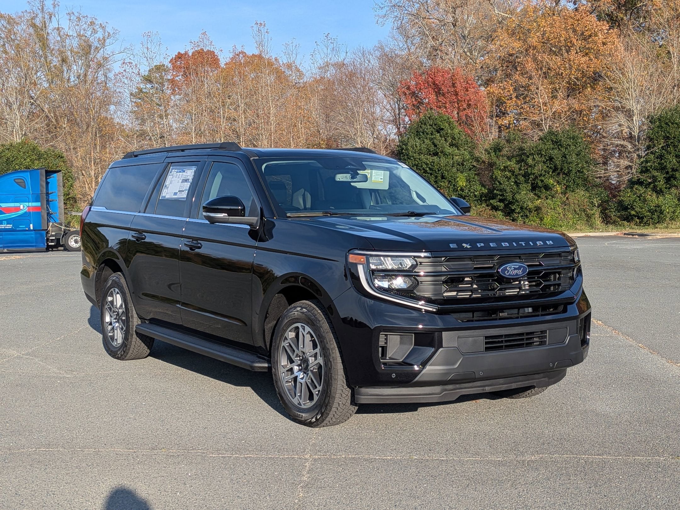 2025 Ford Expedition Max Active