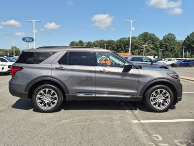 2025 Ford Explorer Active