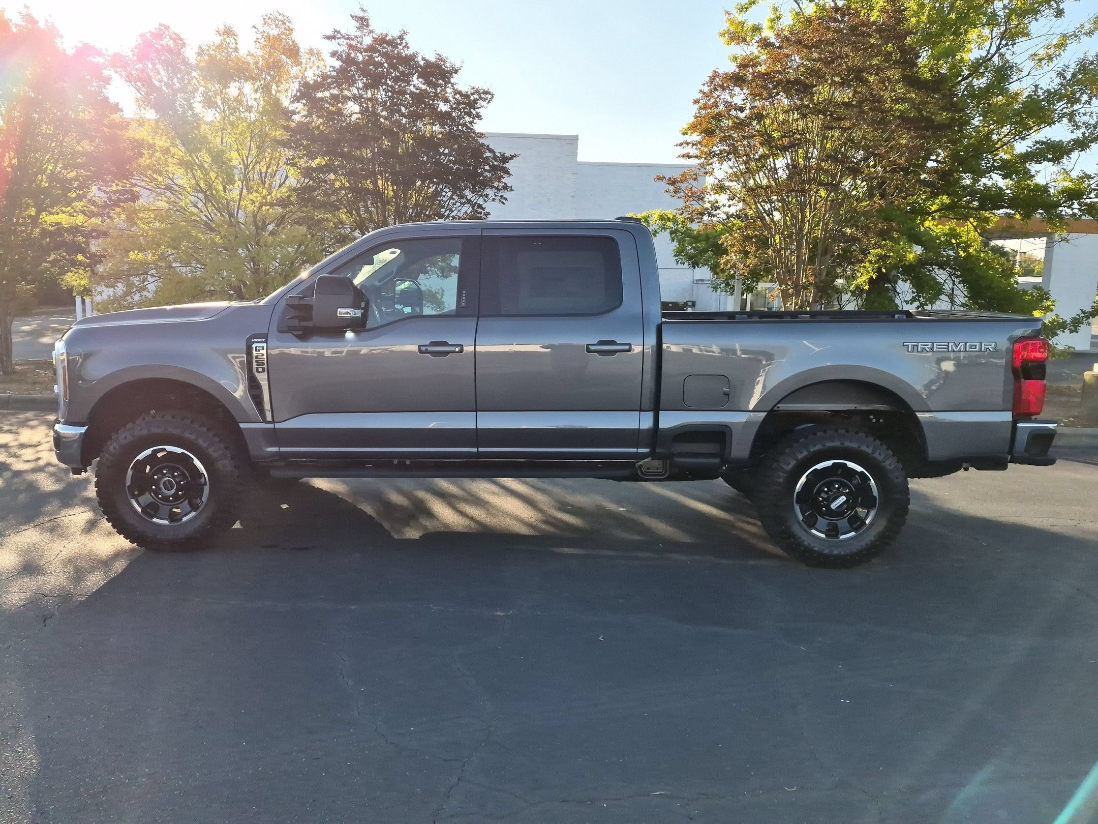 2027 Ford Super Duty F-250 SRW LARIAT