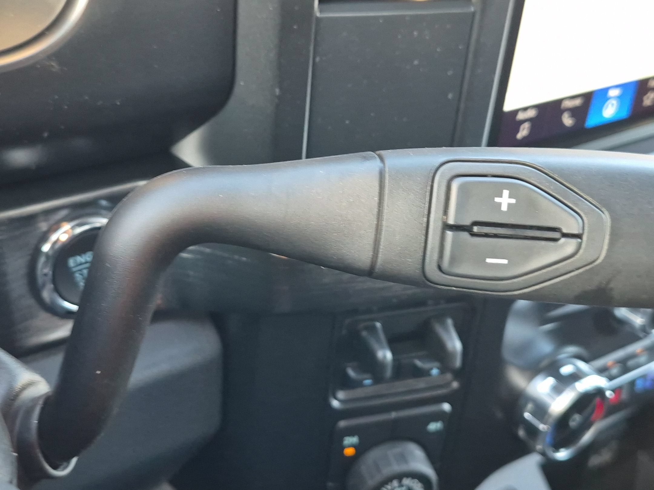 2027 Ford Super Duty F-250 SRW LARIAT