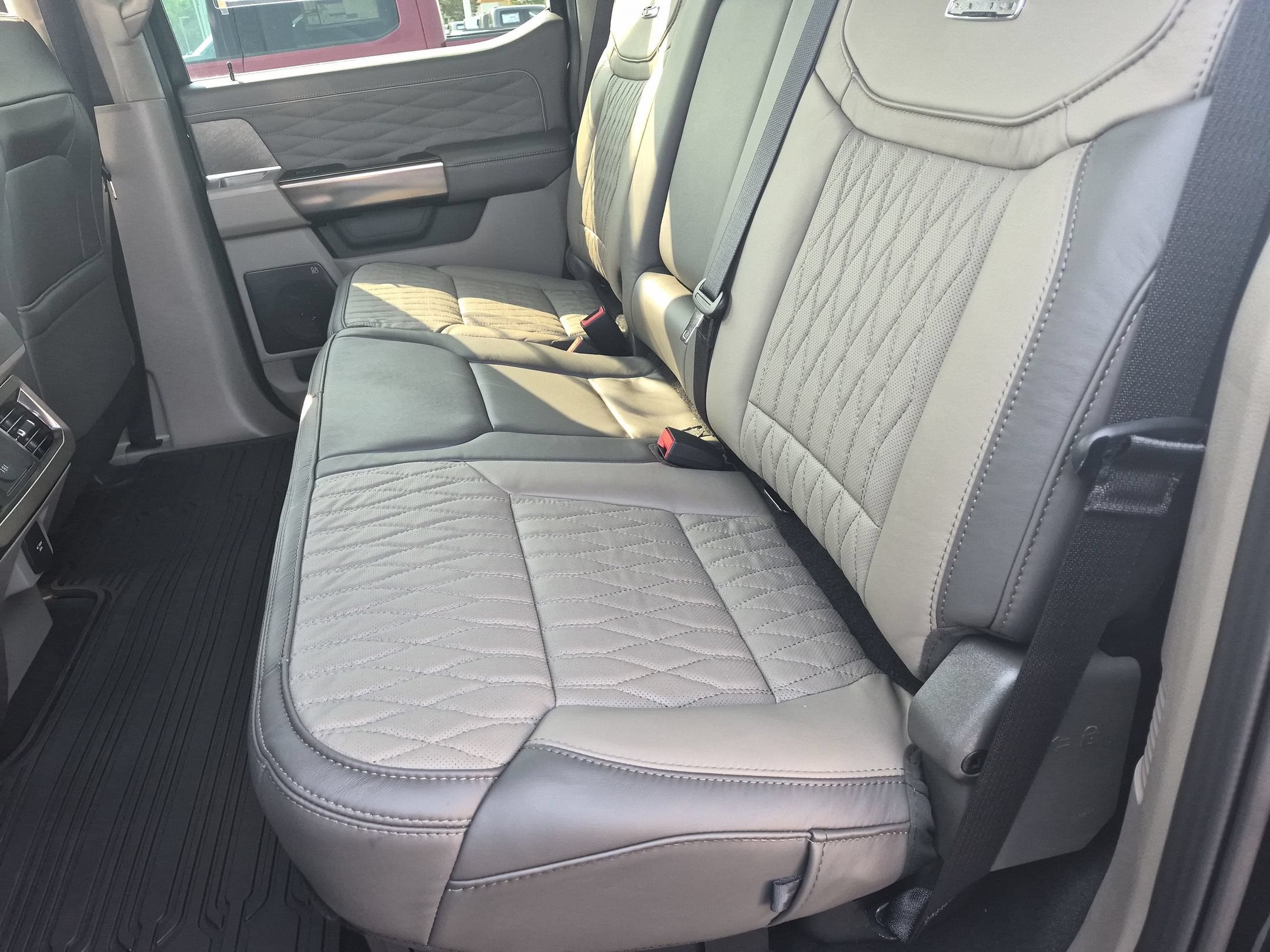 2026 Ford Super Duty F-350 SRW F-350® Platinum®