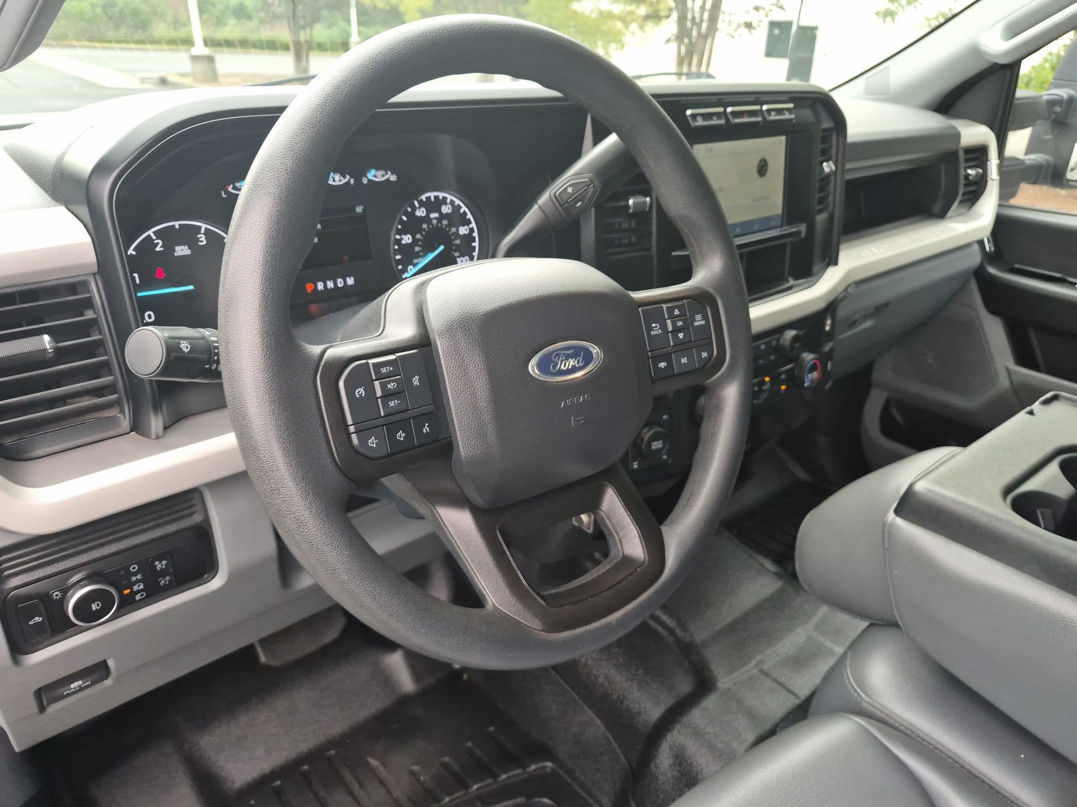 2023 Ford Super Duty F-350 SRW XL