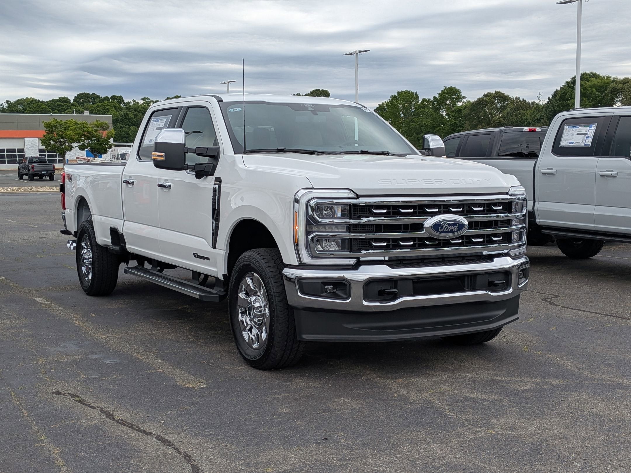 2026 Ford Super Duty F-350 SRW LARIAT