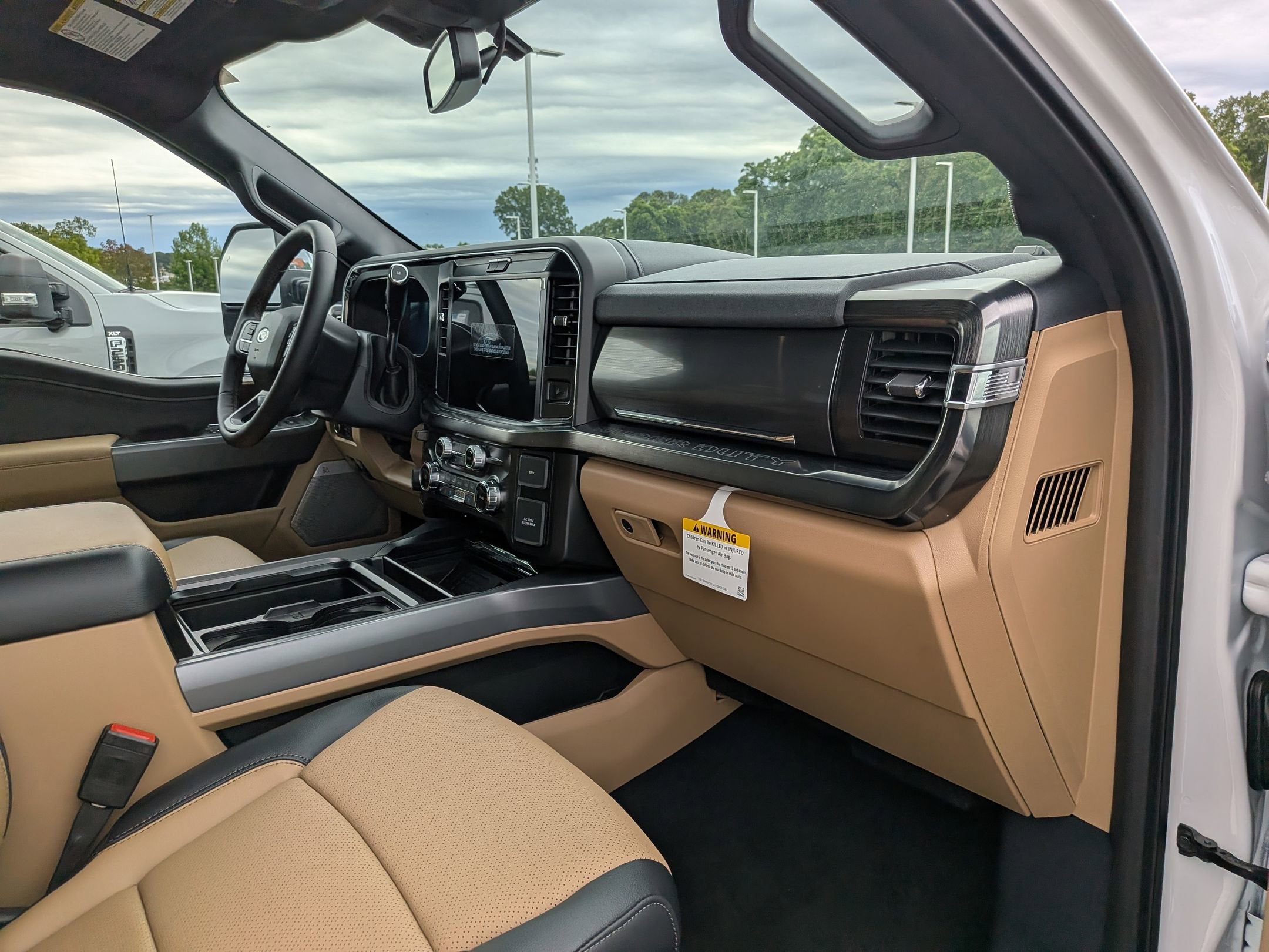 2026 Ford Super Duty F-350 SRW LARIAT