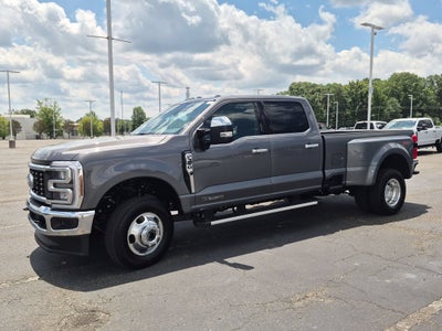 2026 Ford Super Duty F-350 DRW LARIAT