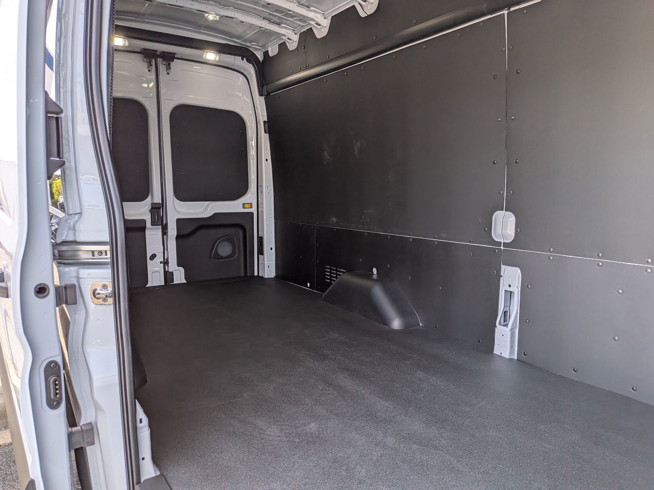 2026 Ford Transit Cargo Van Base