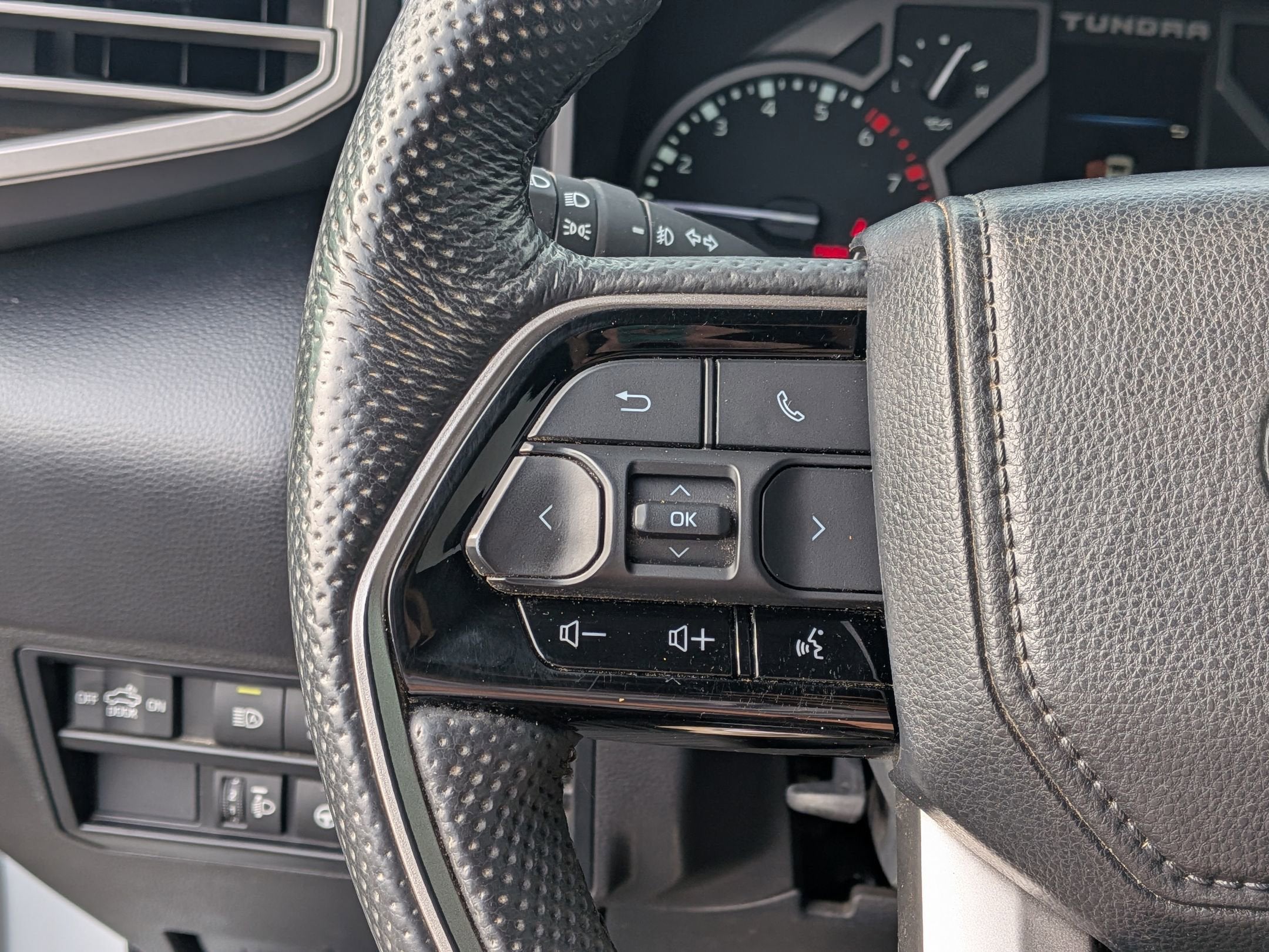 2024 Toyota Tundra 2WD SR5