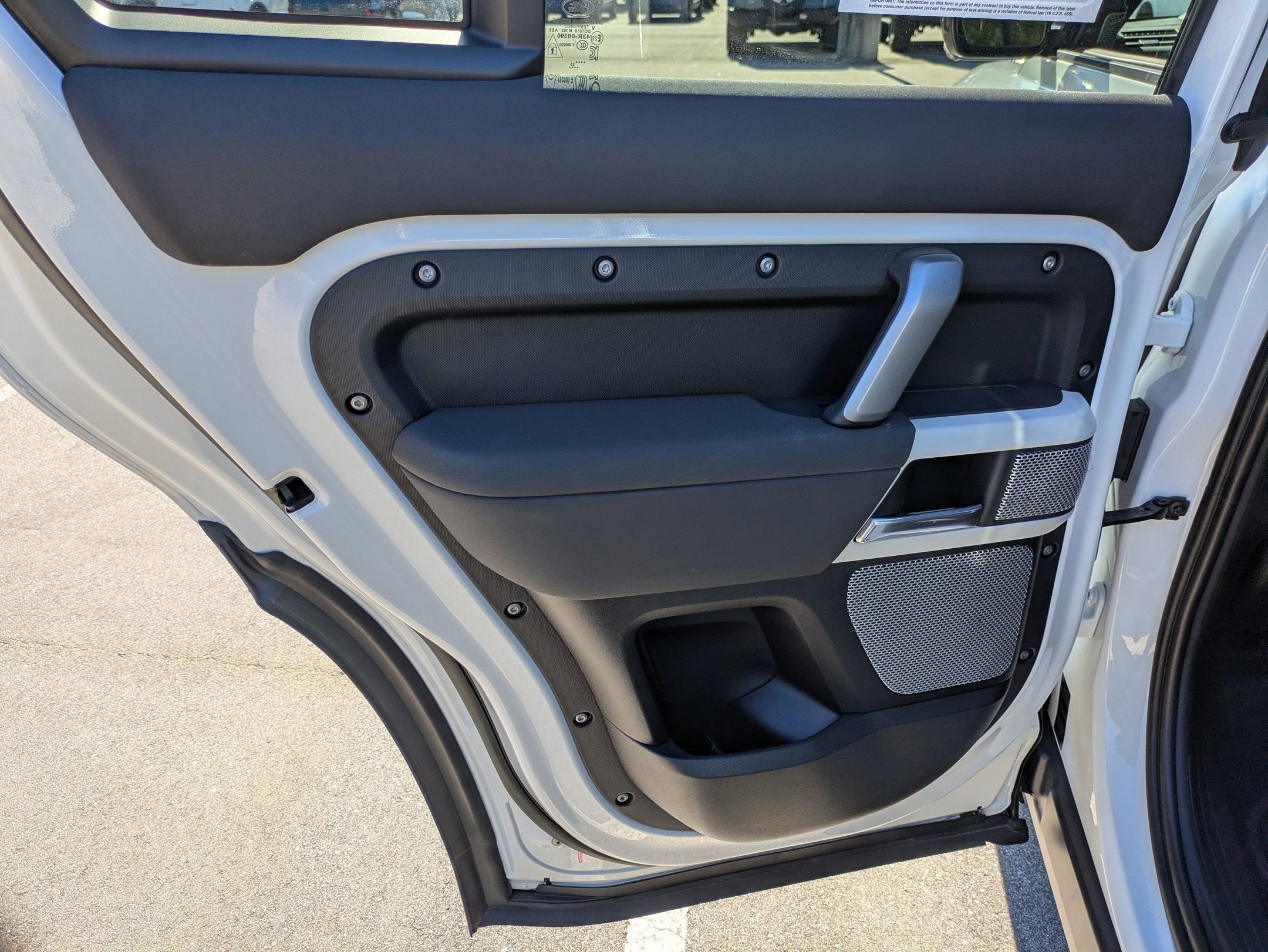 2023 Land Rover Defender X-Dynamic SE