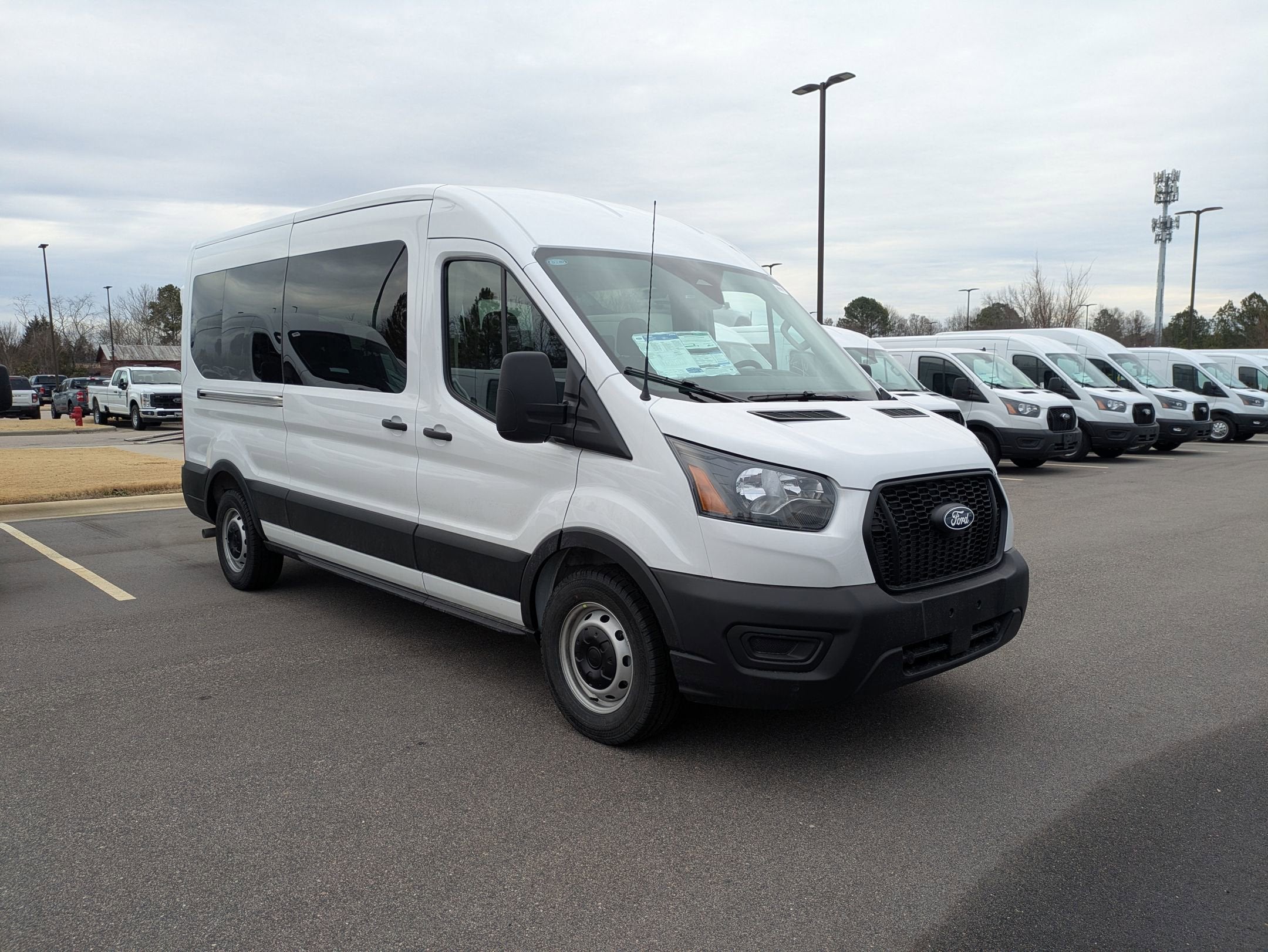2026 Ford Transit Passenger Wagon XL
