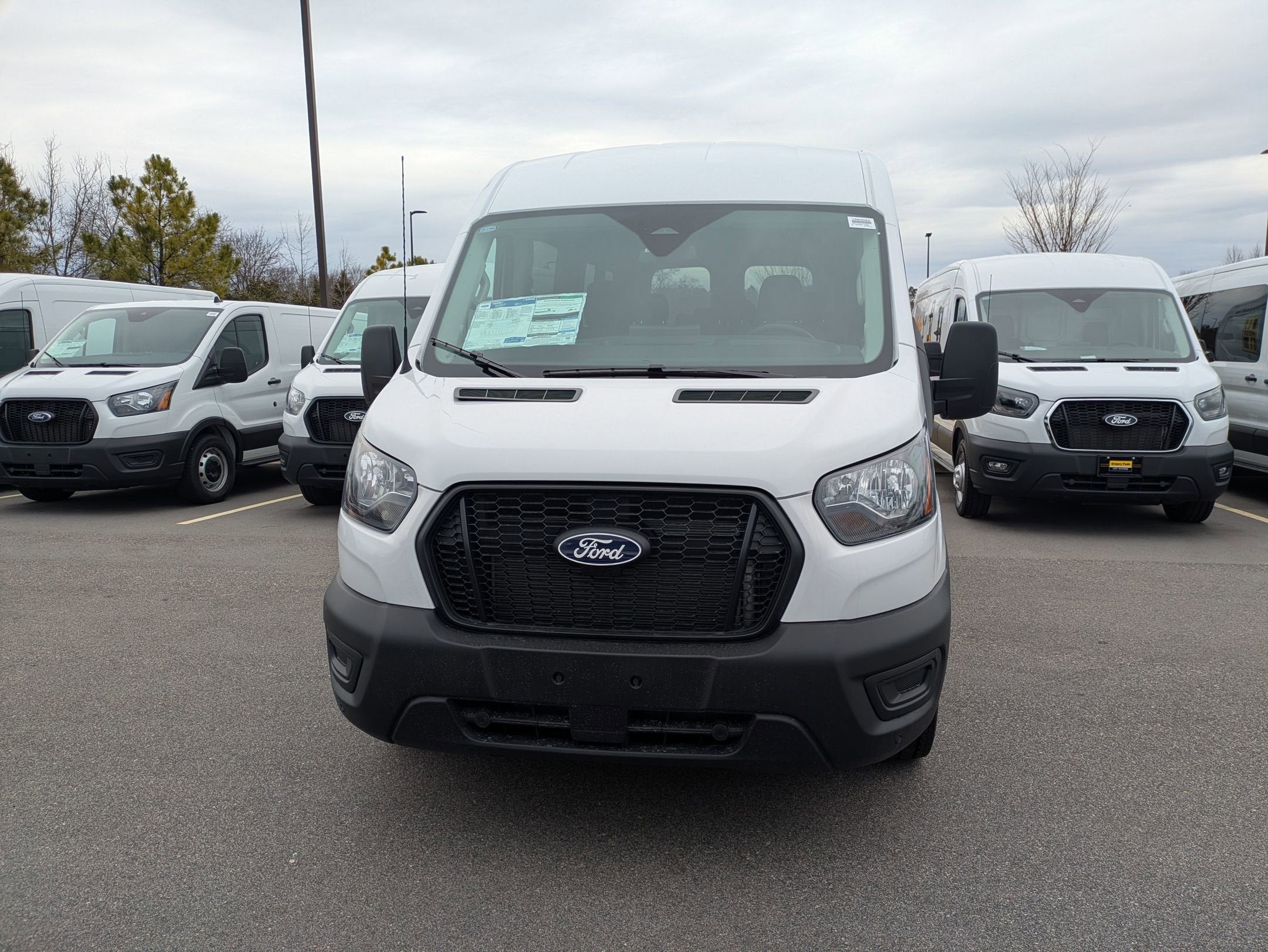 2026 Ford Transit Passenger Wagon XL