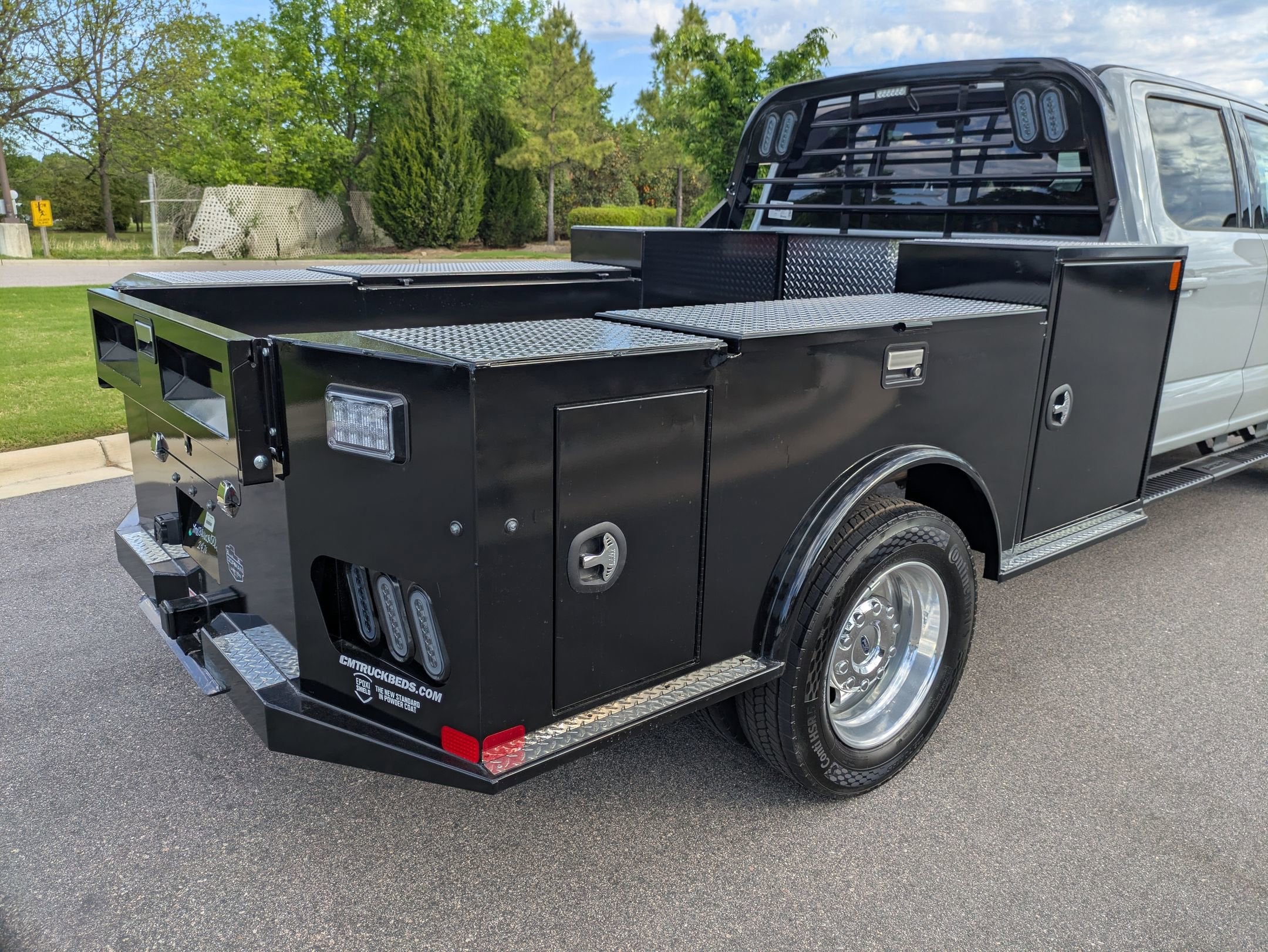 2026 Ford Super Duty F-450 DRW LARIAT