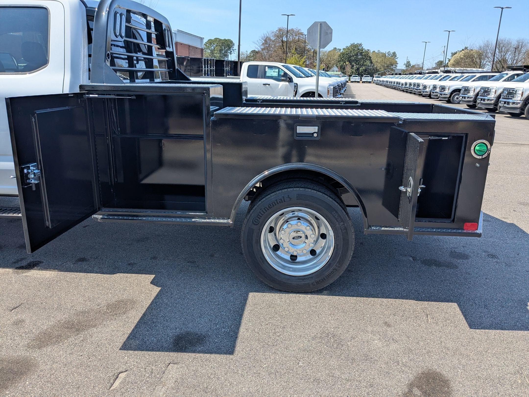 2026 Ford Super Duty F-450 DRW LARIAT