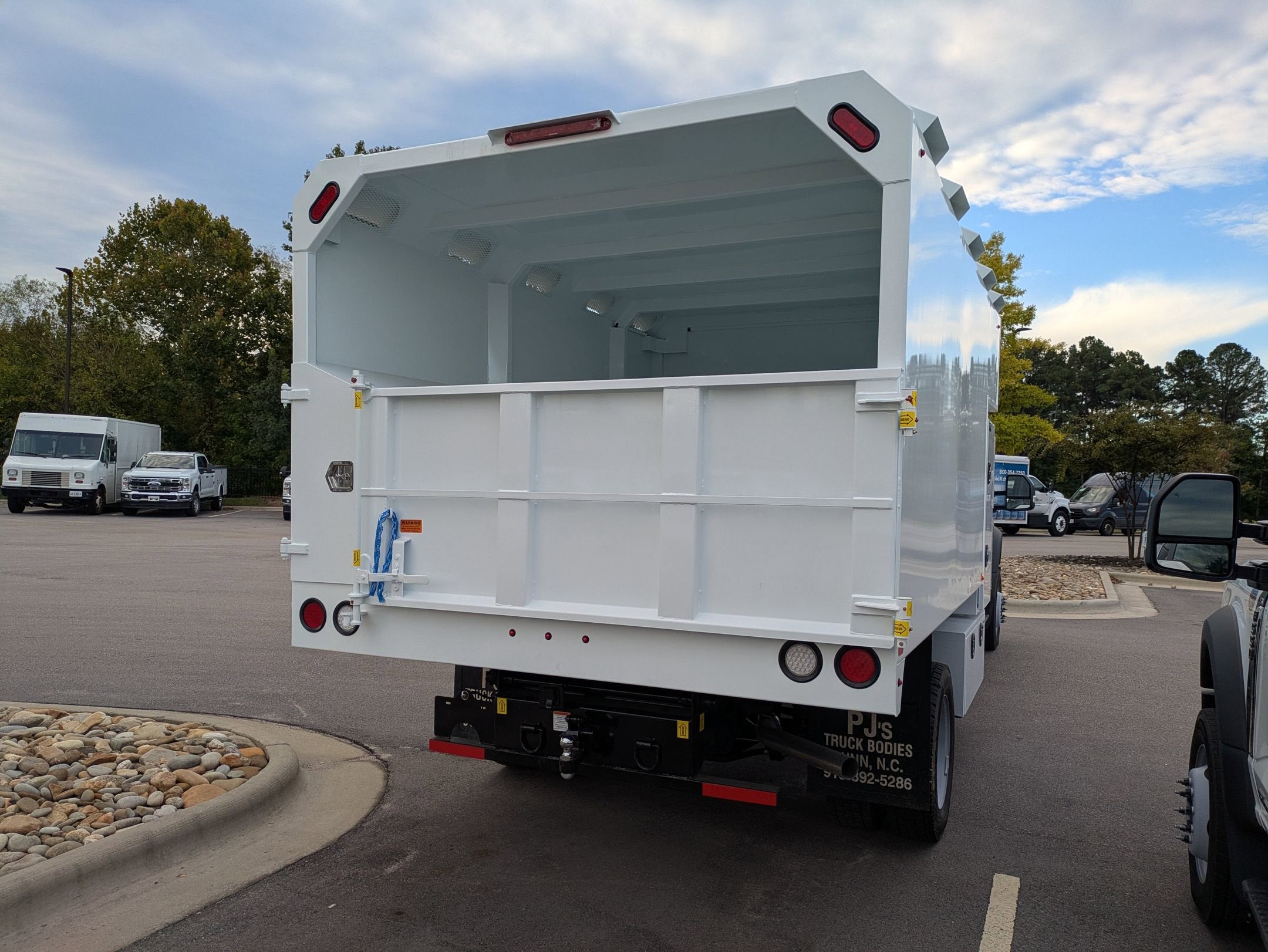 2025 Ford Super Duty F-550 DRW XL