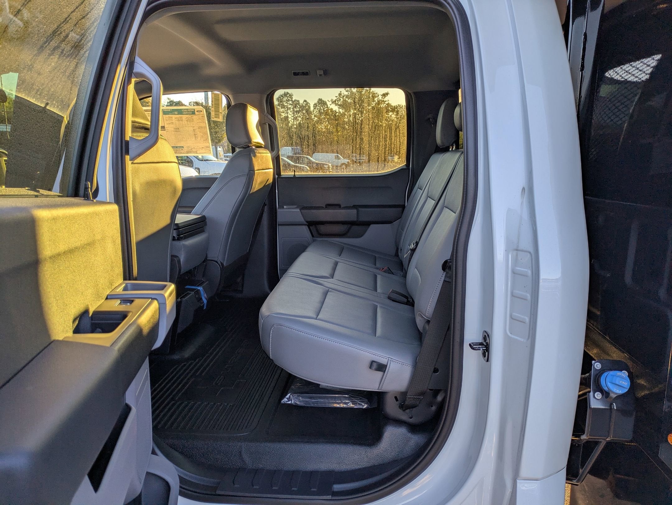 2025 Ford Super Duty F-550 DRW XL