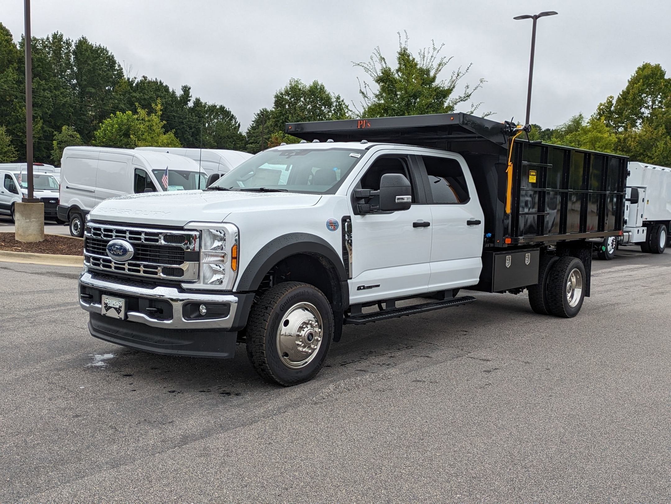 2025 Ford Super Duty F-550 DRW XL