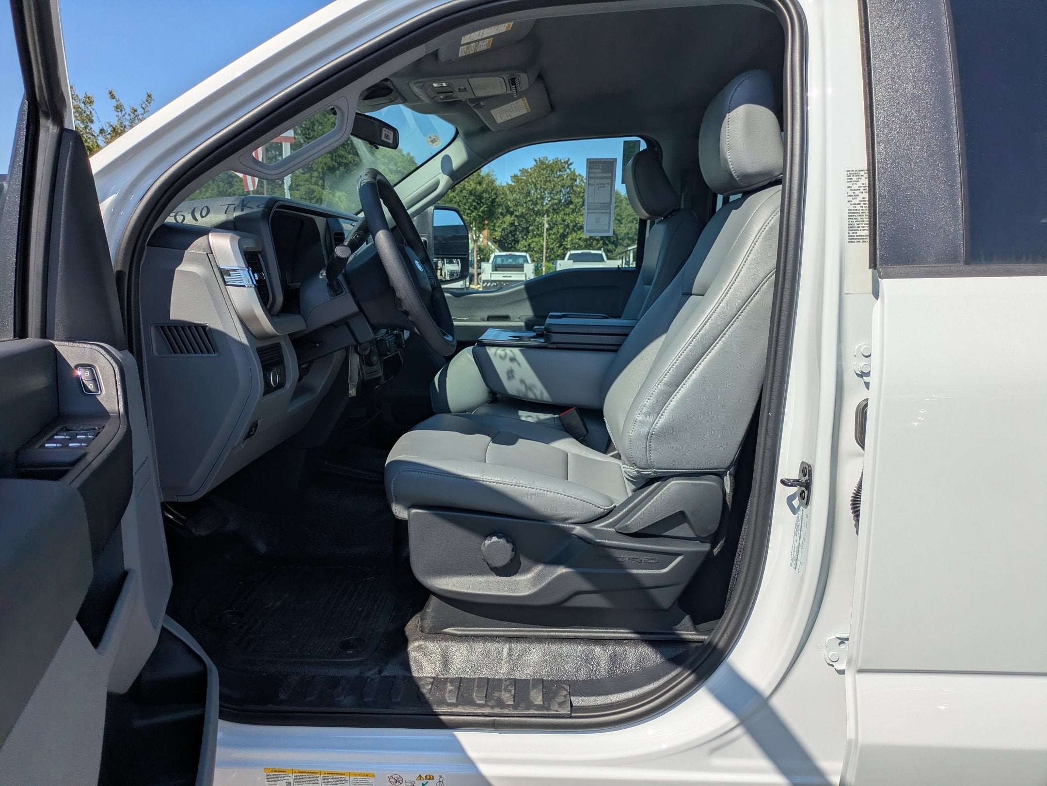 2026 Ford Super Duty F-550 DRW XL