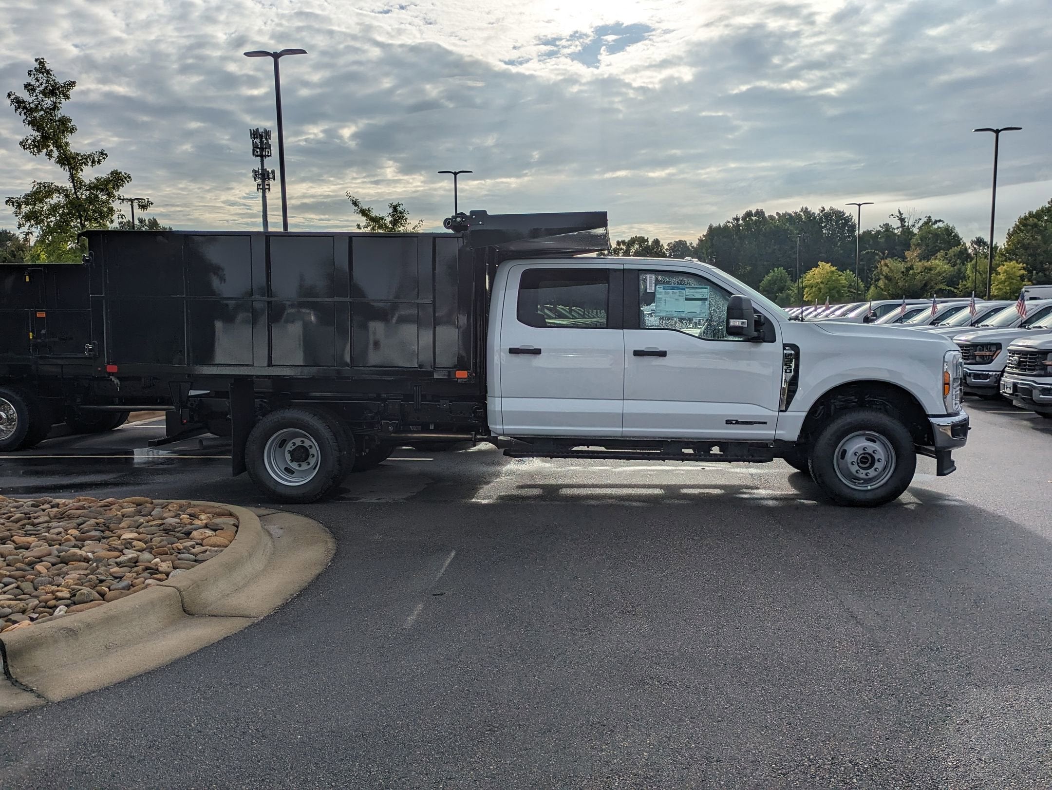 2025 Ford Super Duty F-350 DRW XL