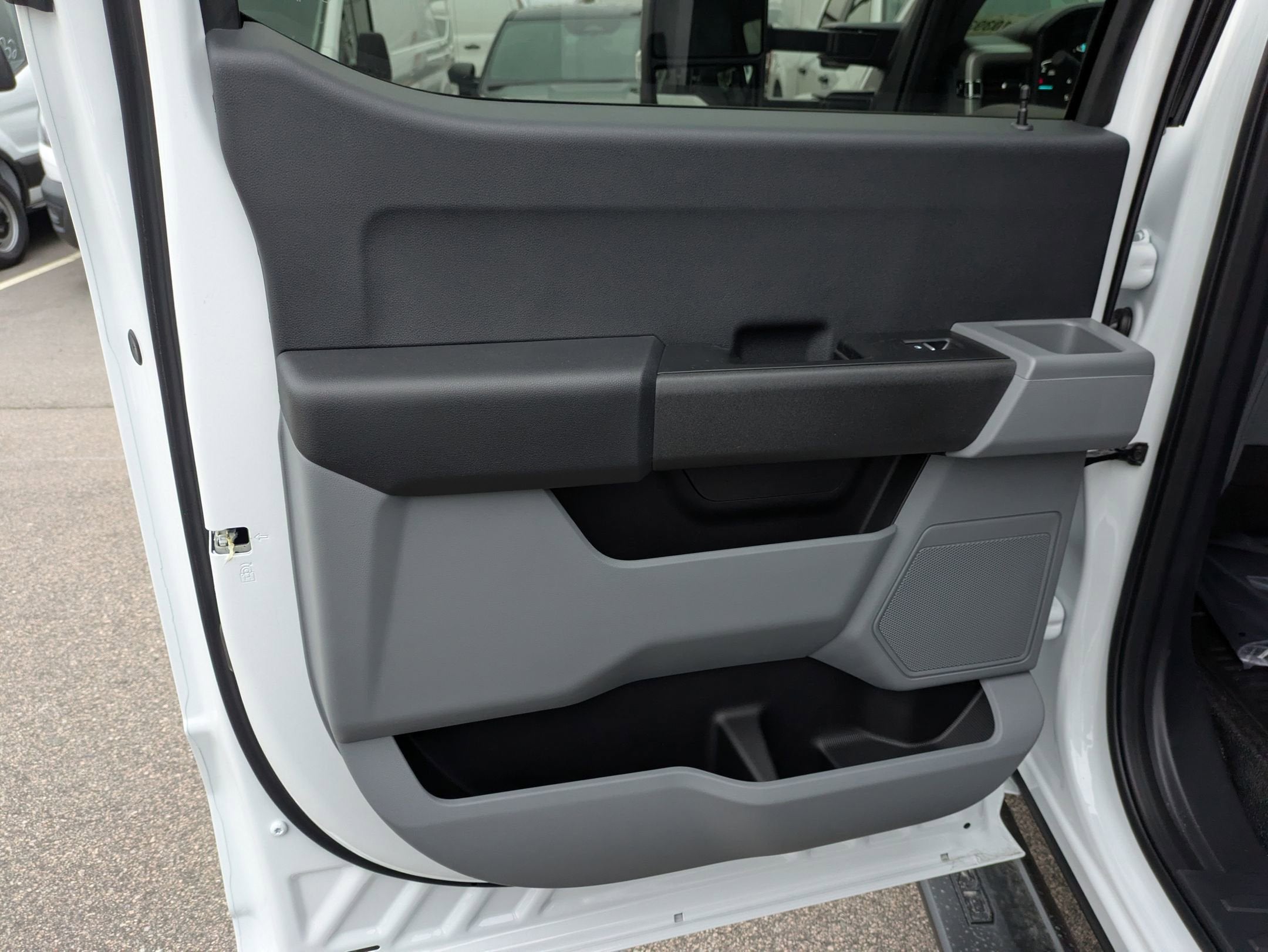 2026 Ford Super Duty F-350 DRW XL