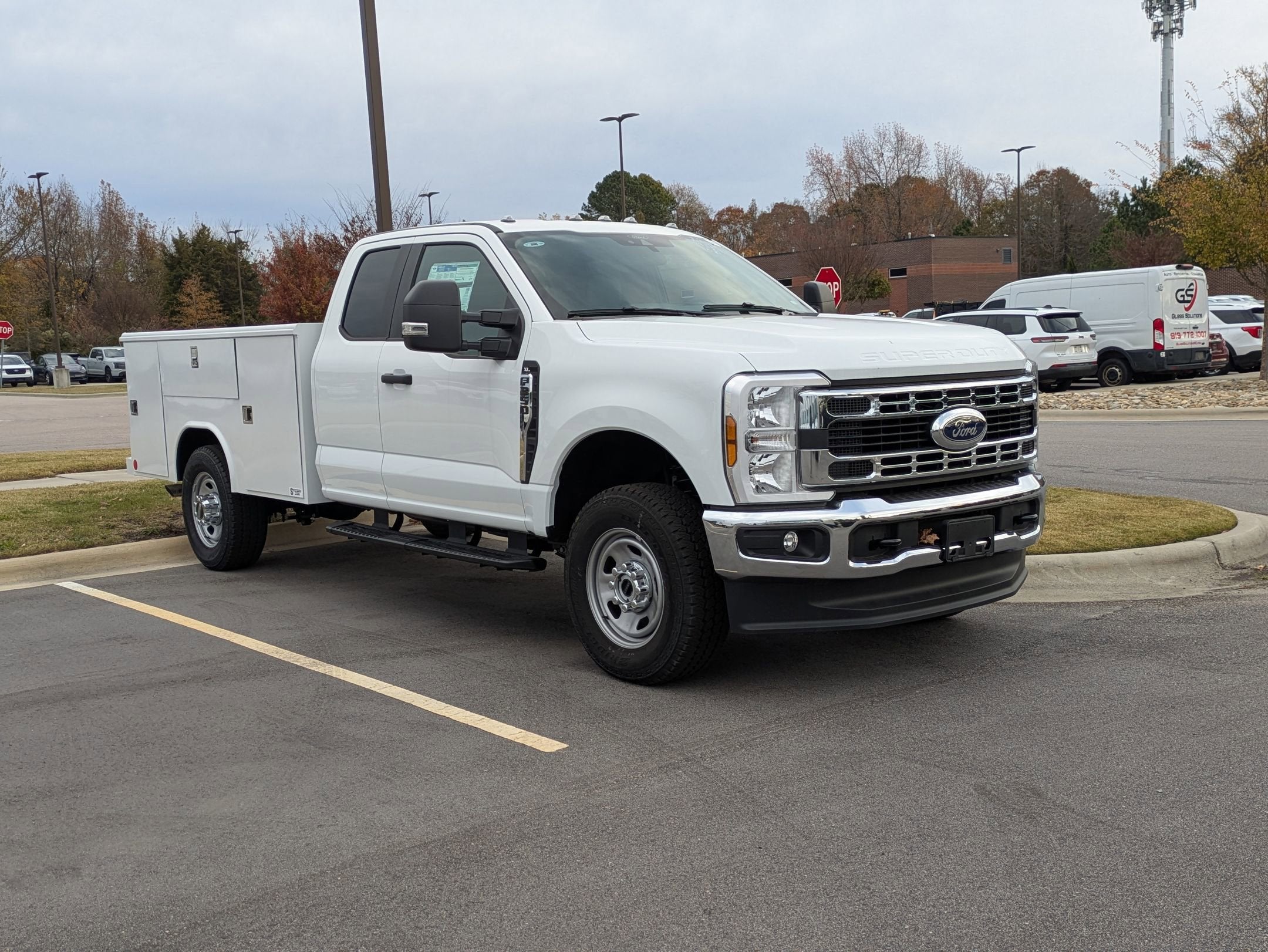 2025 Ford Super Duty F-350 SRW XL