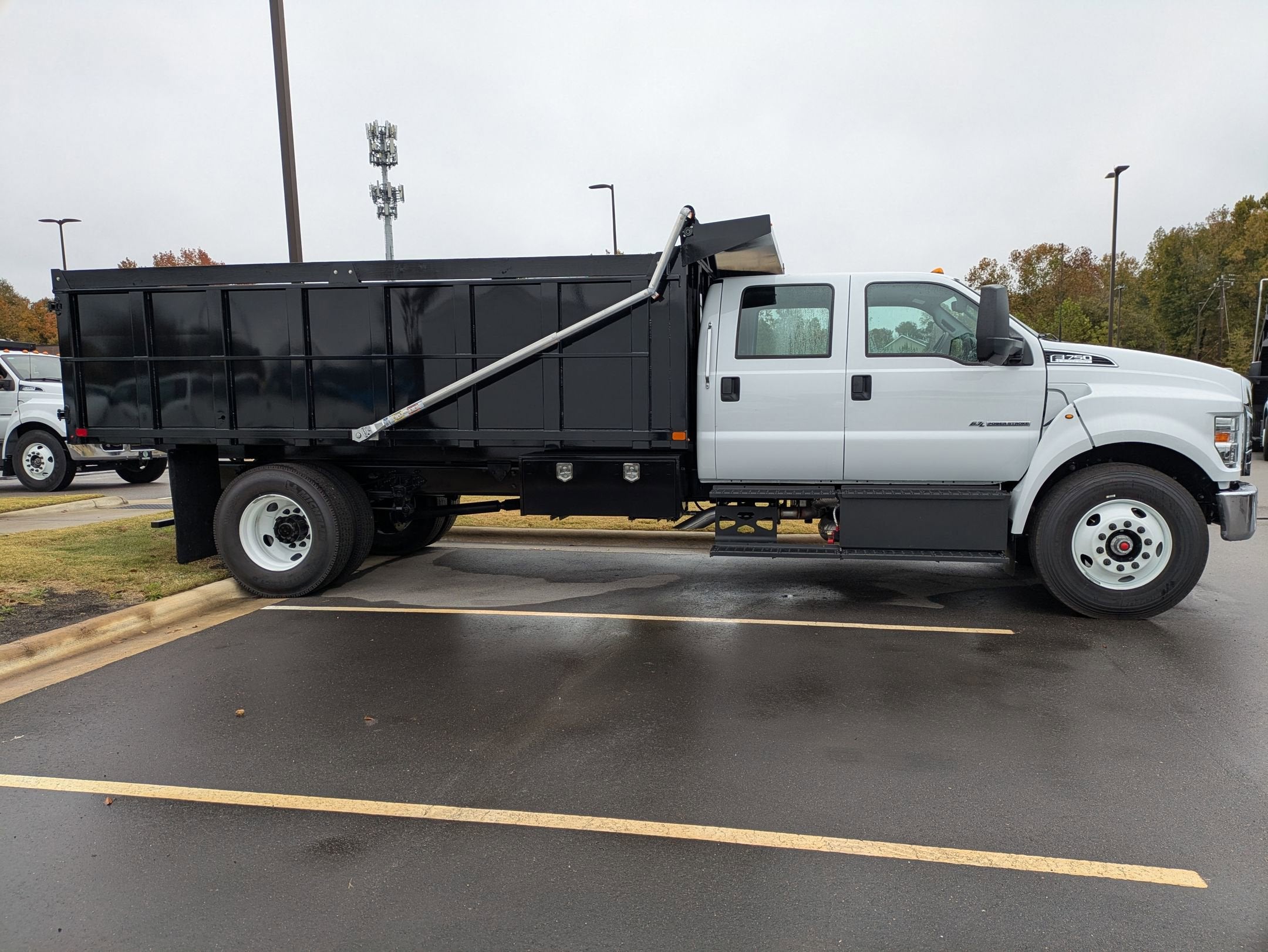 2026 Ford F-750SD Base