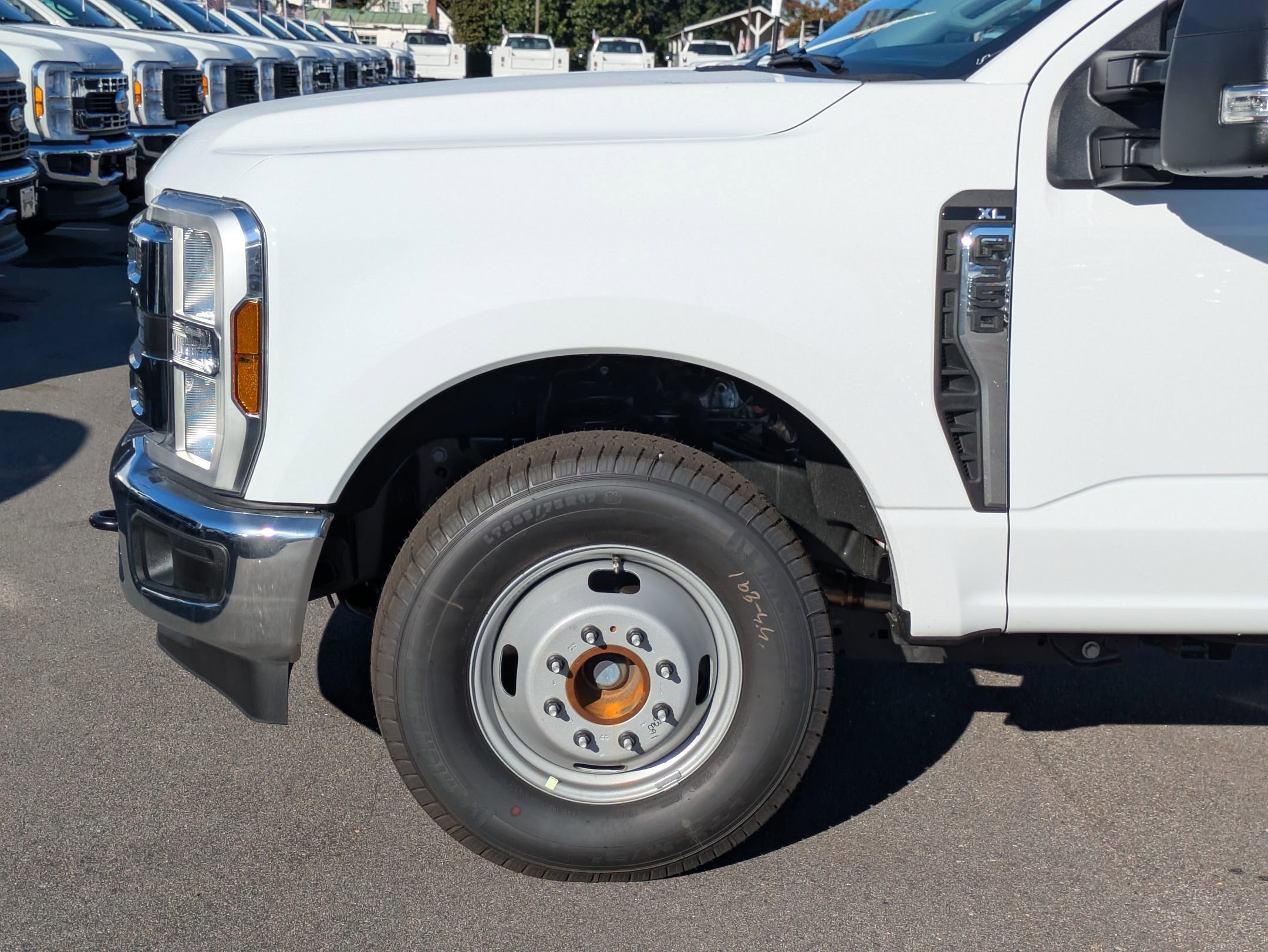 2026 Ford Super Duty F-350 DRW XL