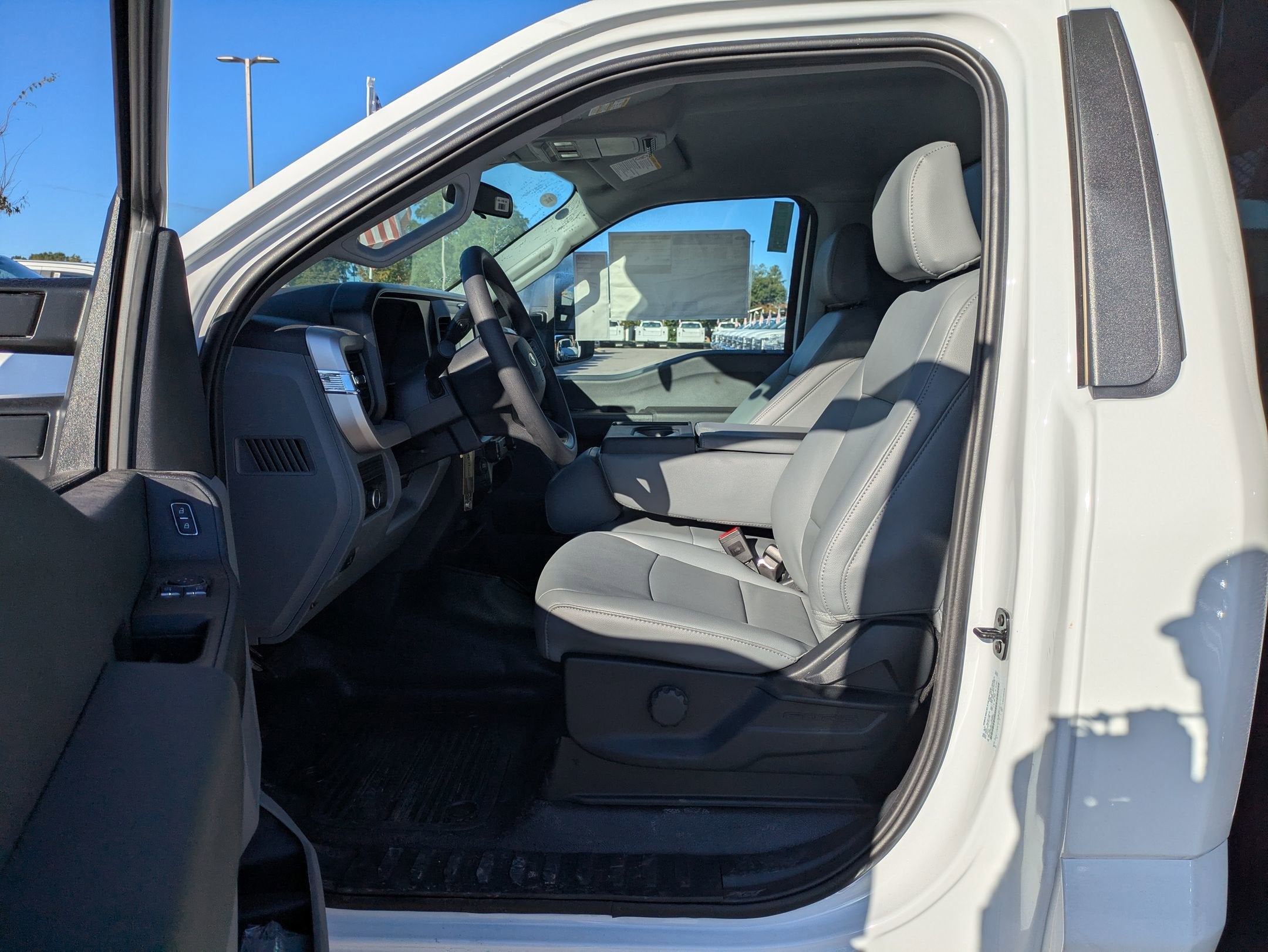 2026 Ford Super Duty F-350 DRW XL