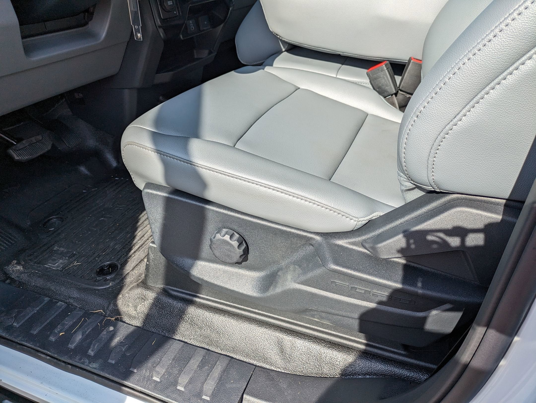 2025 Ford Super Duty F-550 DRW XL