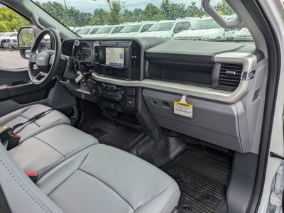 2025 Ford Super Duty F-550 DRW XL
