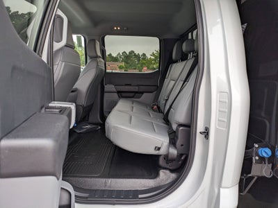 2025 Ford Super Duty F-550 DRW XL