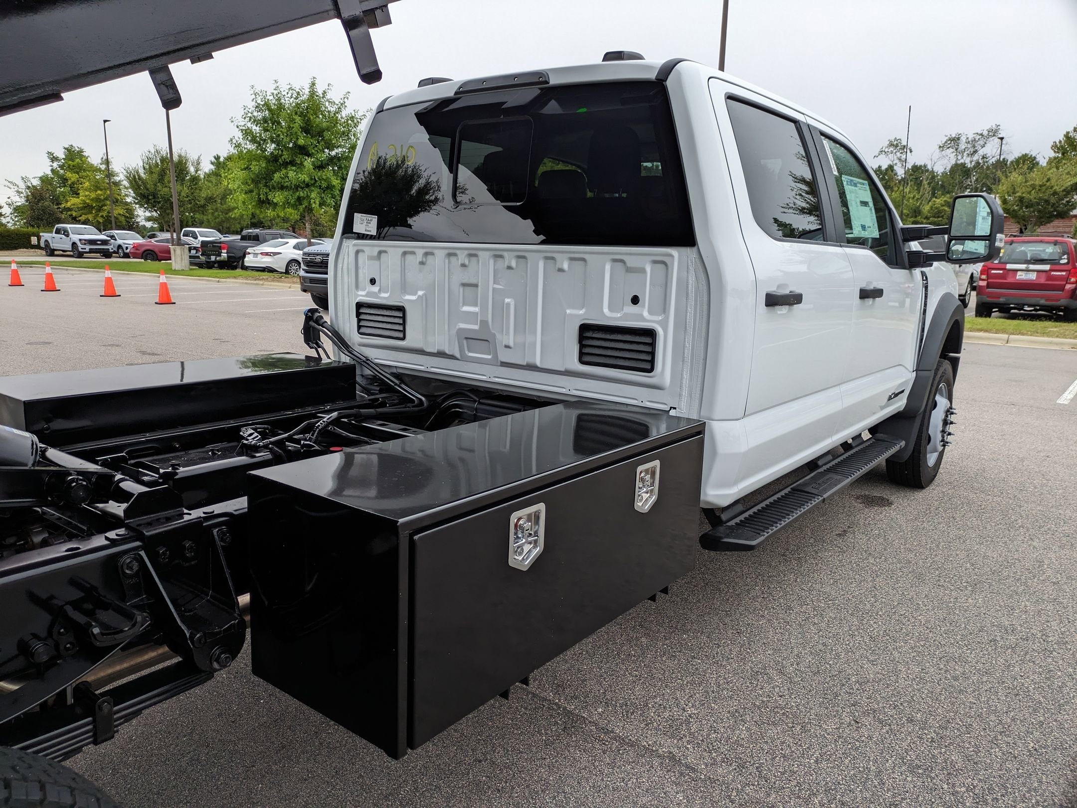 2025 Ford Super Duty F-550 DRW XL