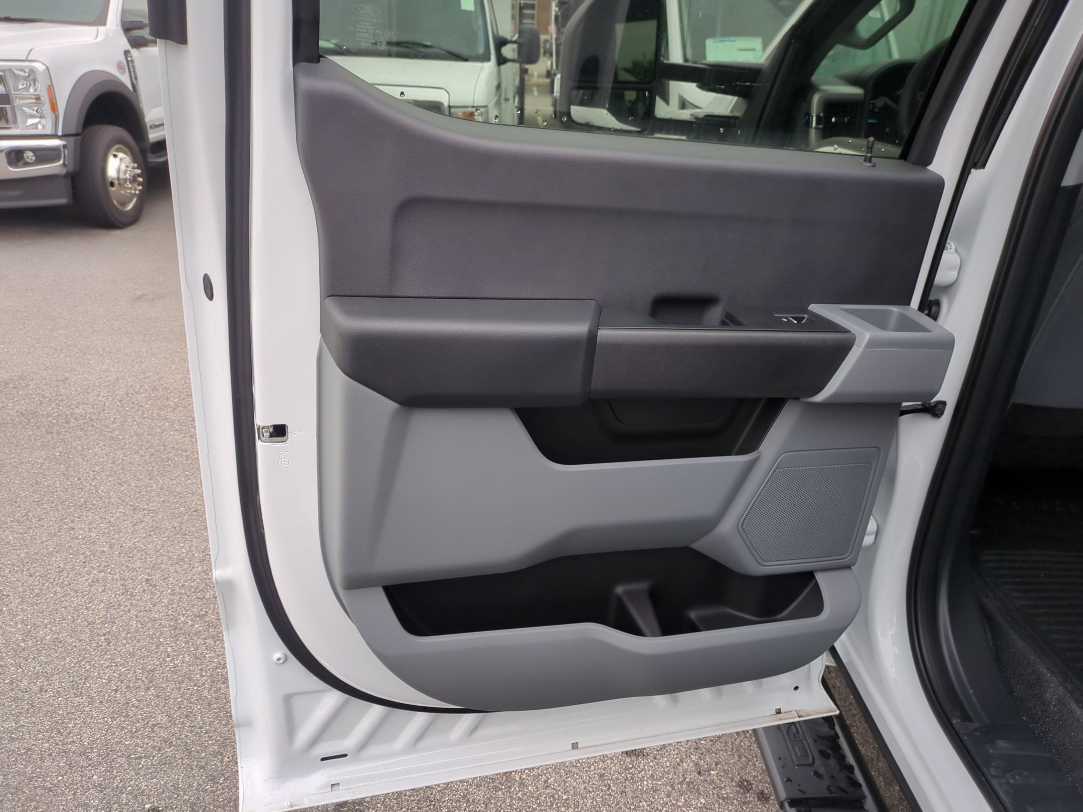 2026 Ford Super Duty F-550 DRW XL