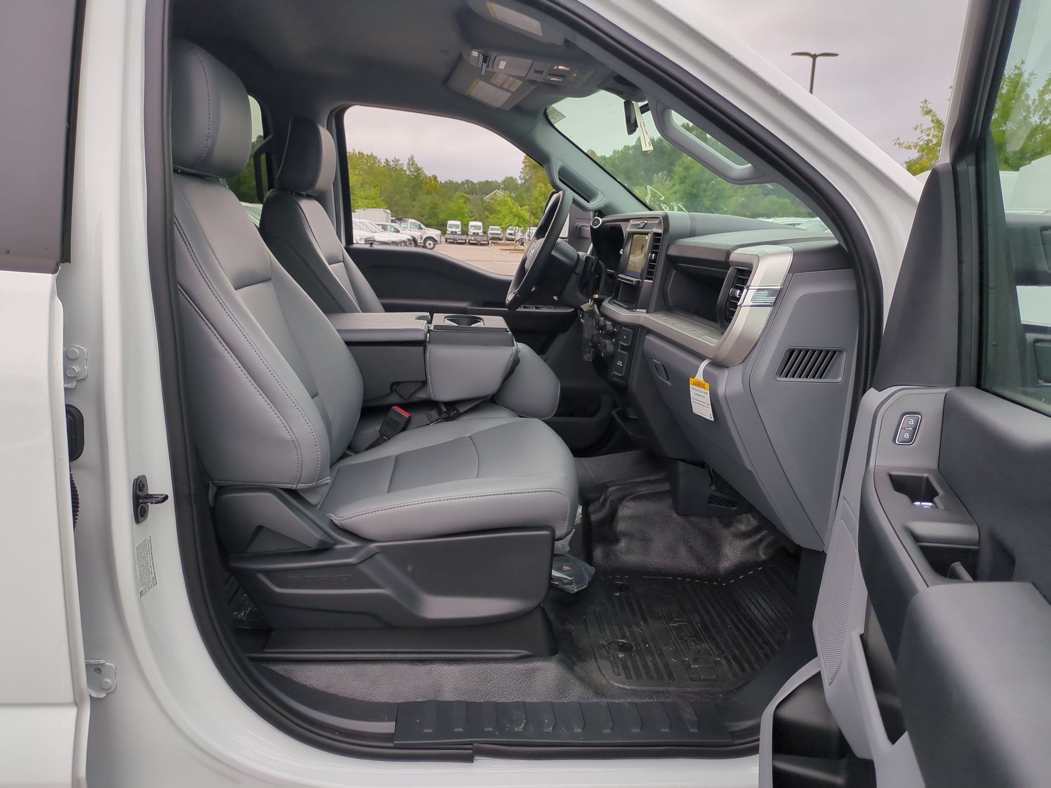 2026 Ford Super Duty F-550 DRW XL