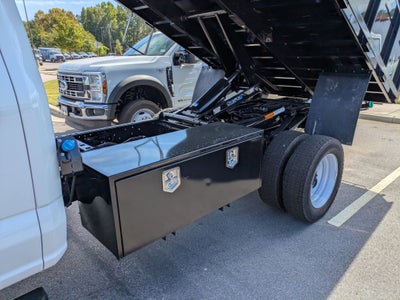 2025 Ford Super Duty F-550 DRW XL