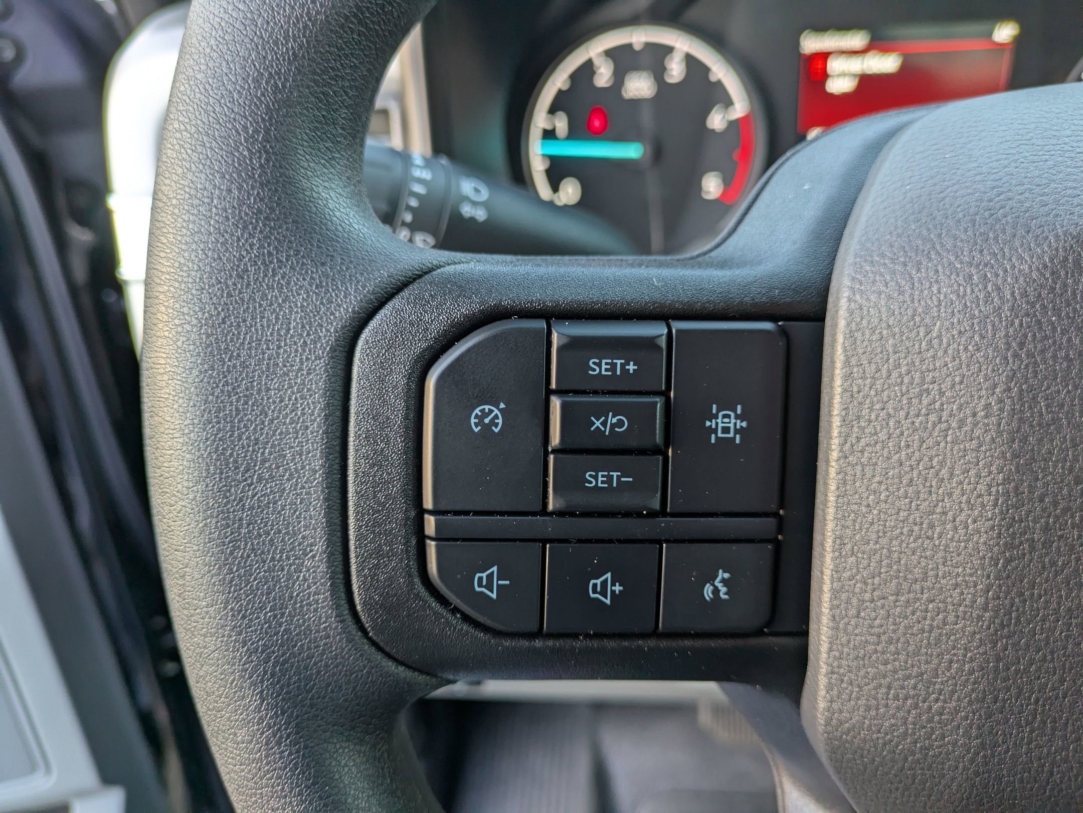 2025 Ford Super Duty F-550 DRW XL